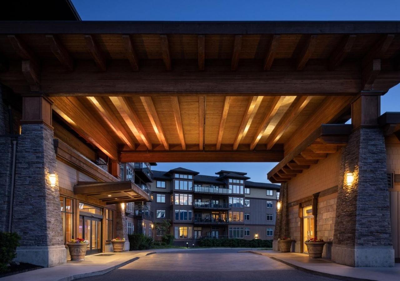 The Cove Lakeside Resort-0