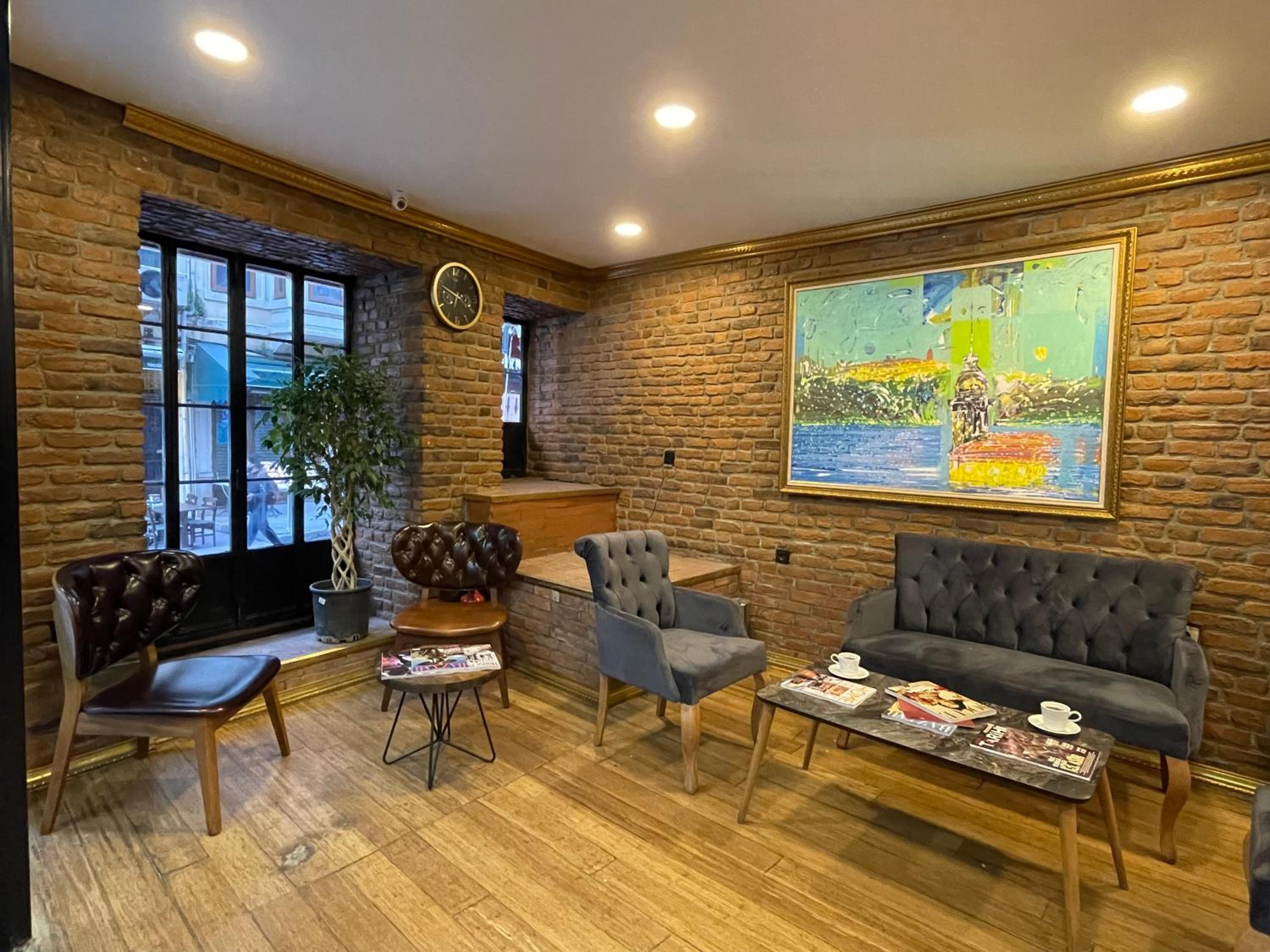 Miss City Otel Taksim - Image 9