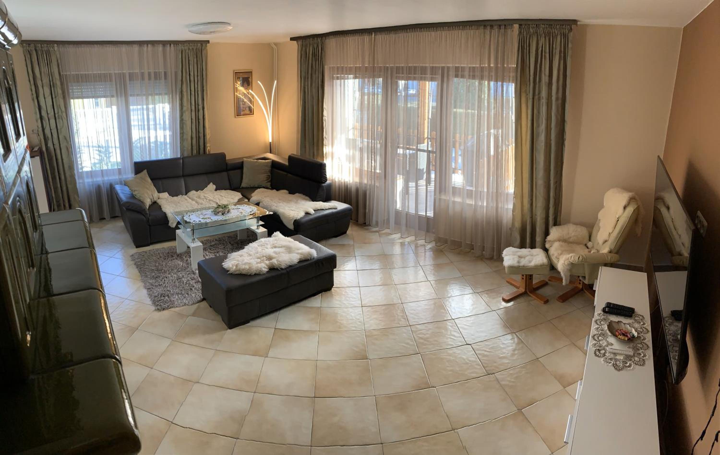 Vicky's House view 5