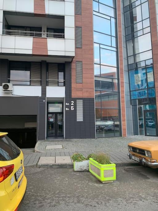 Hotel Sliver City Next To Paradise Mall And Metro