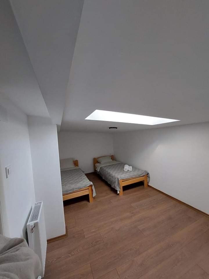 Kostas Duplex