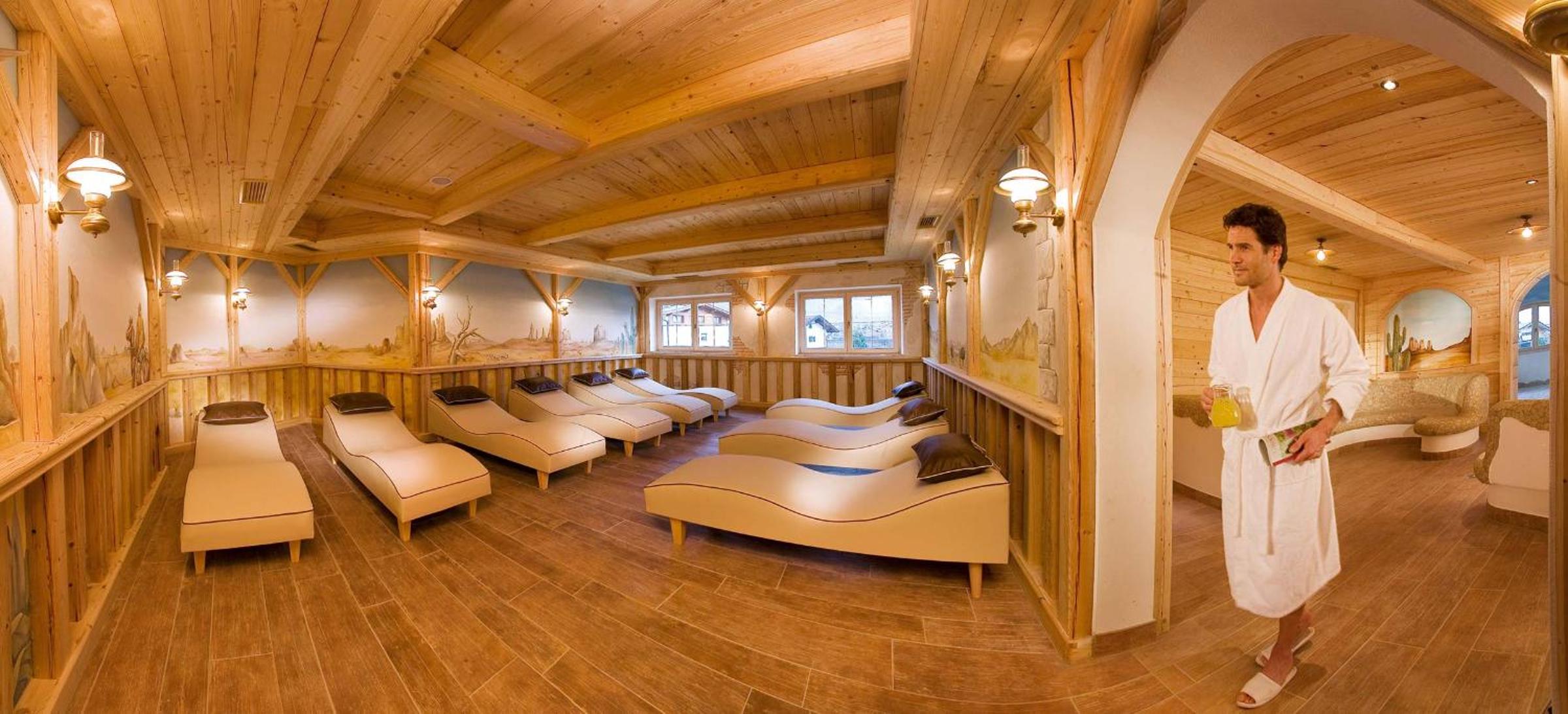 Mountainview Lodge - Chalet im Zillertal direkt am 5 Sterne Campingplatz Aufenfeld mit Hallenbad und Sauna