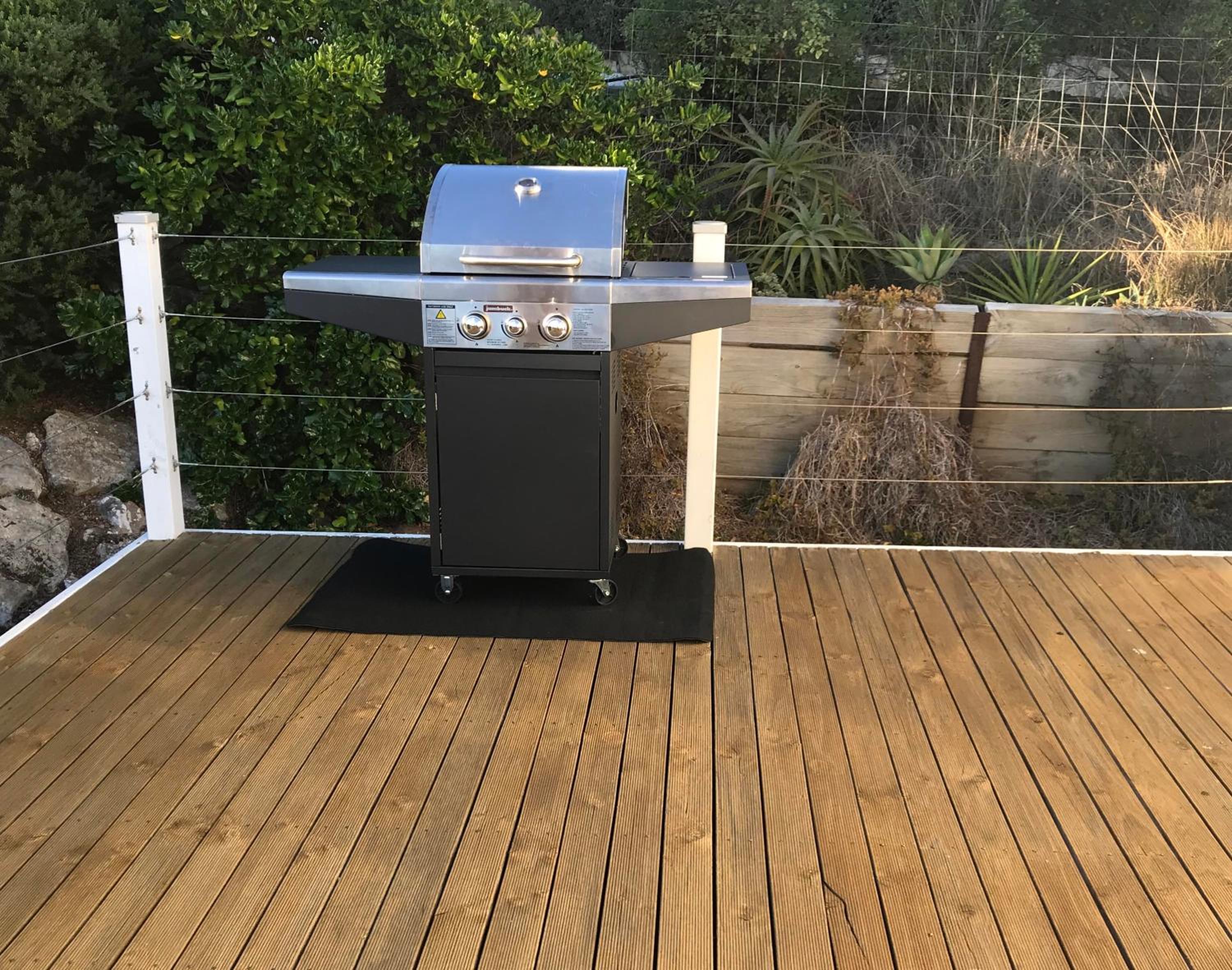 Kangaroo Pause Holiday home at Clayton Bay