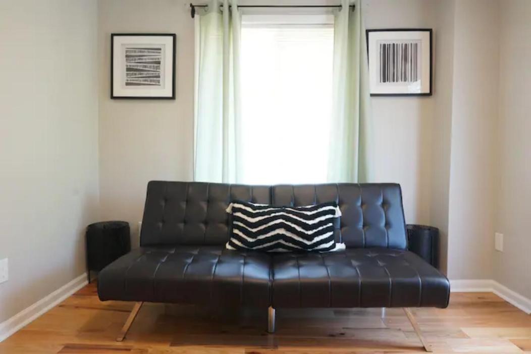 Atlanta Unit 1 Room 1 - Peaceful Private Master Bedroom with Private Balcony