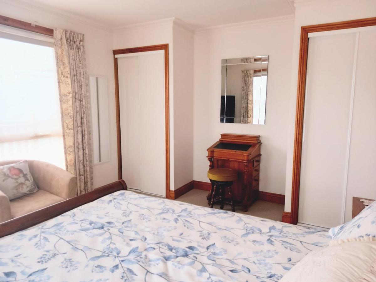 Warrnambool Vacations - Central to CBD CoSheirm Apartments On Merri - Property Image 4