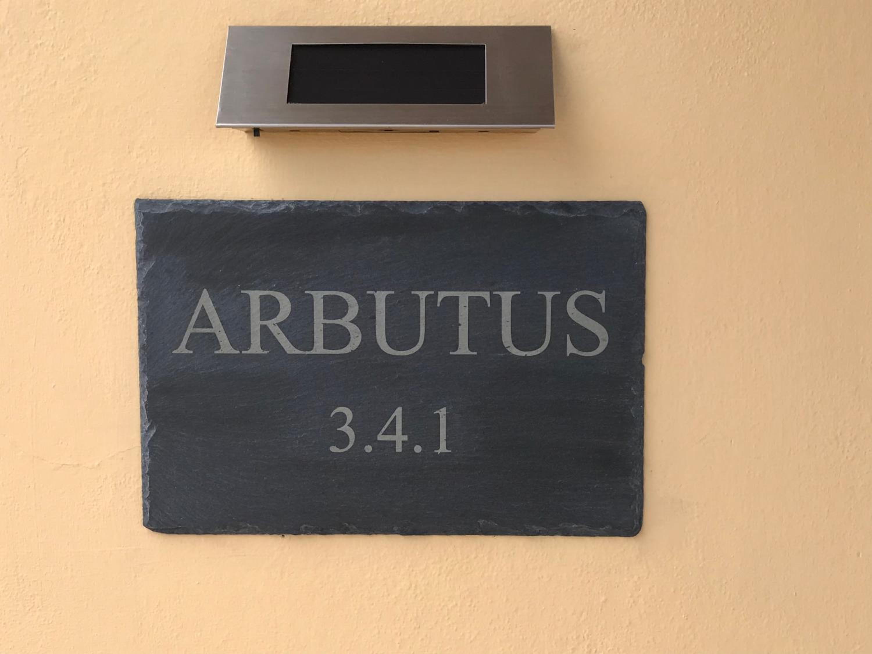 Arbutus - Relaxing apartment with Fantastic Views view 5