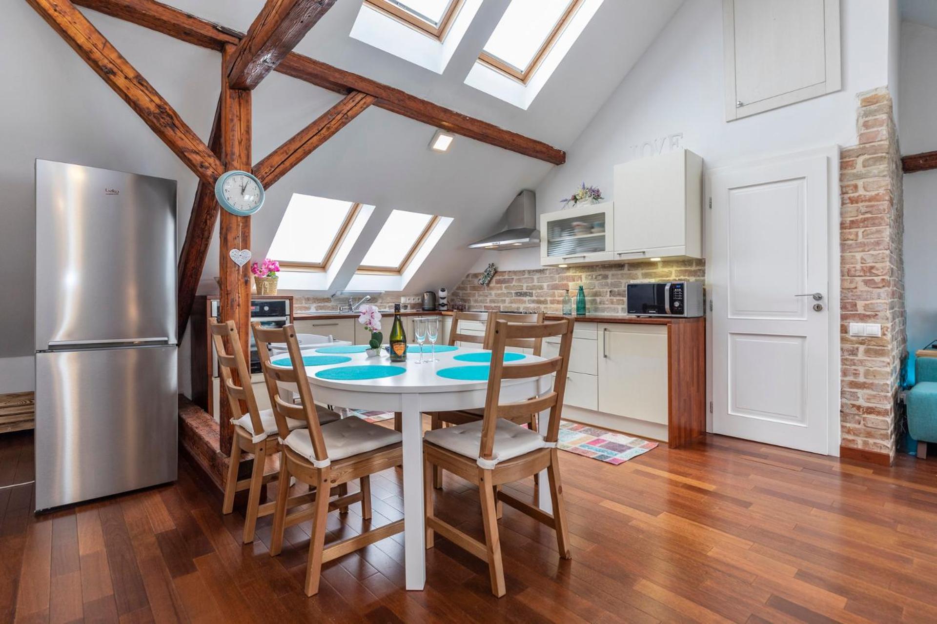 Beautiful and Romantic Penthouse with Two Terraces view 5