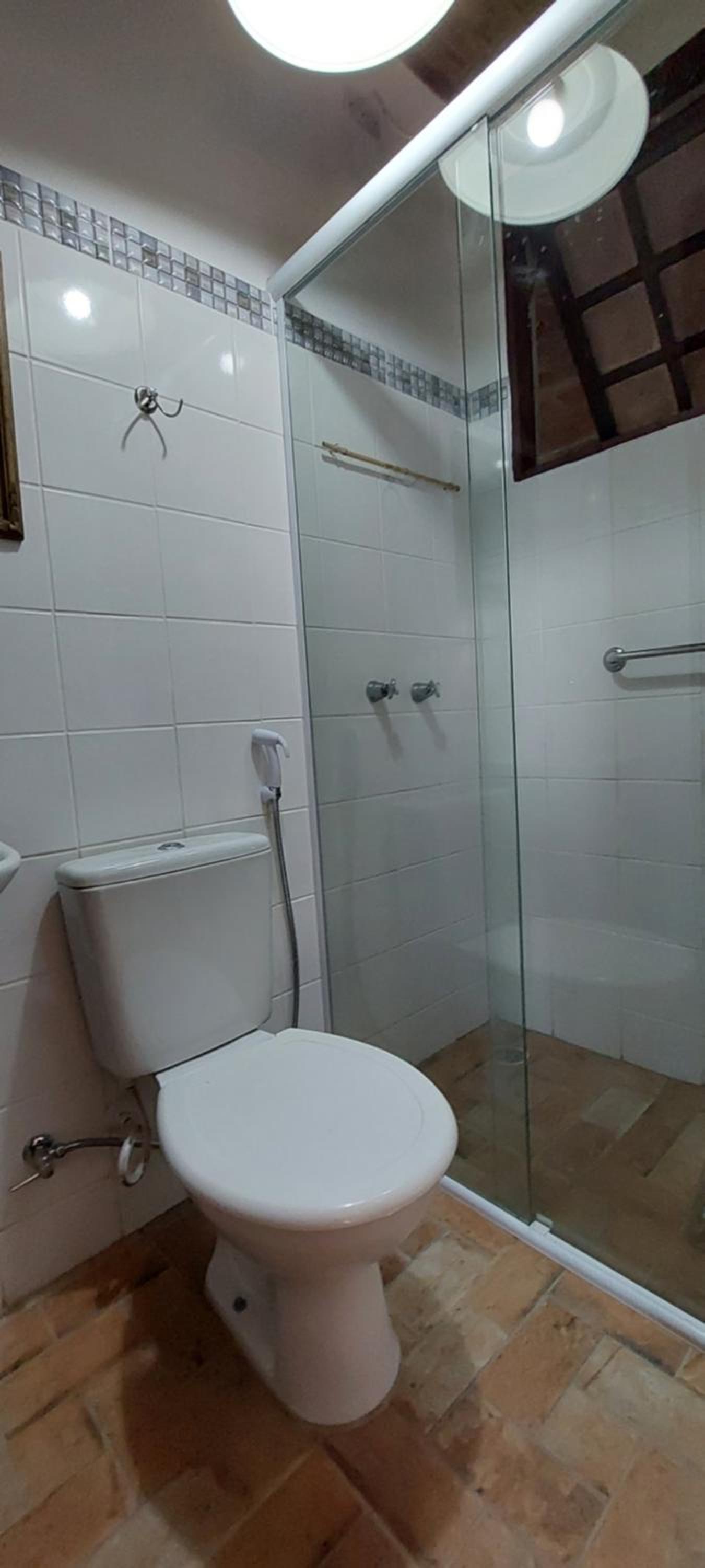 Photo 33
