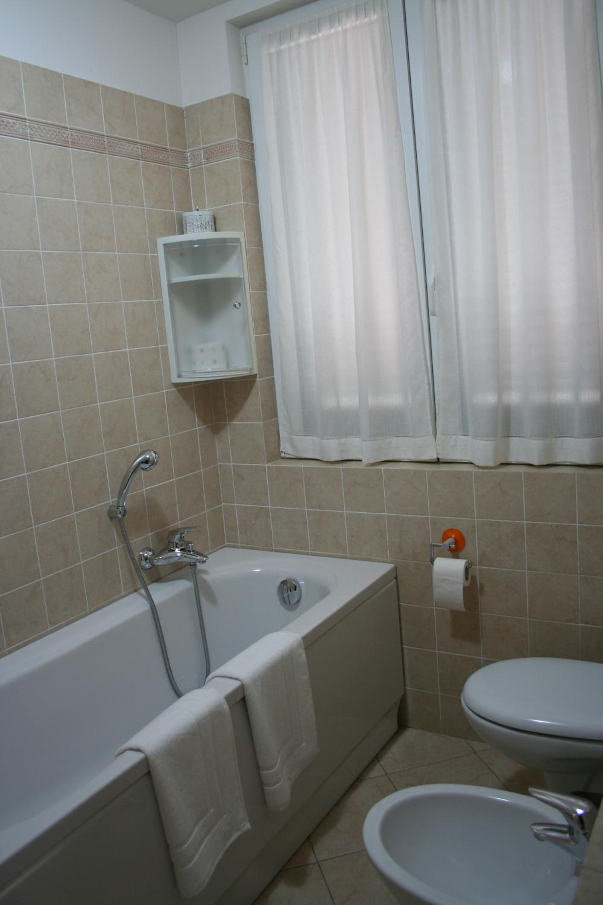 Photo 36
