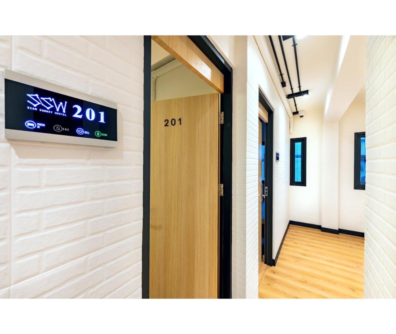 Siam Subway Hostel and Café