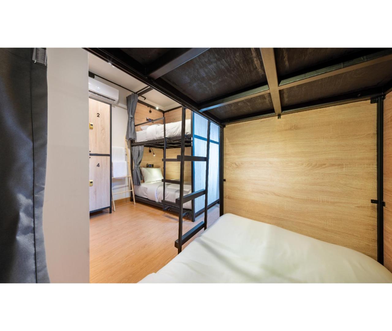 Siam Subway Hostel and Café