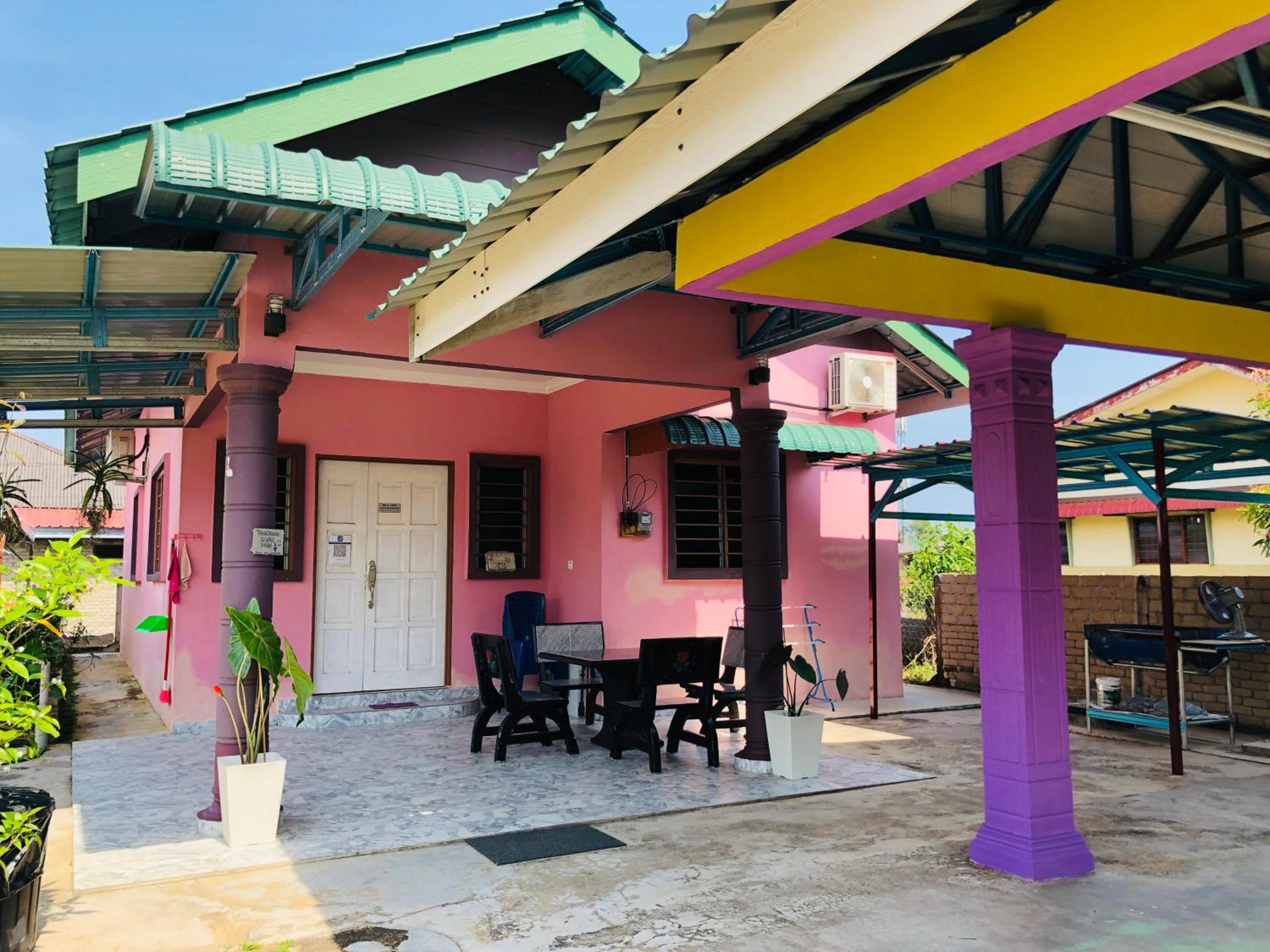 Private Pool Family - Homestay Tok Abah Dalam Rhu photo 5