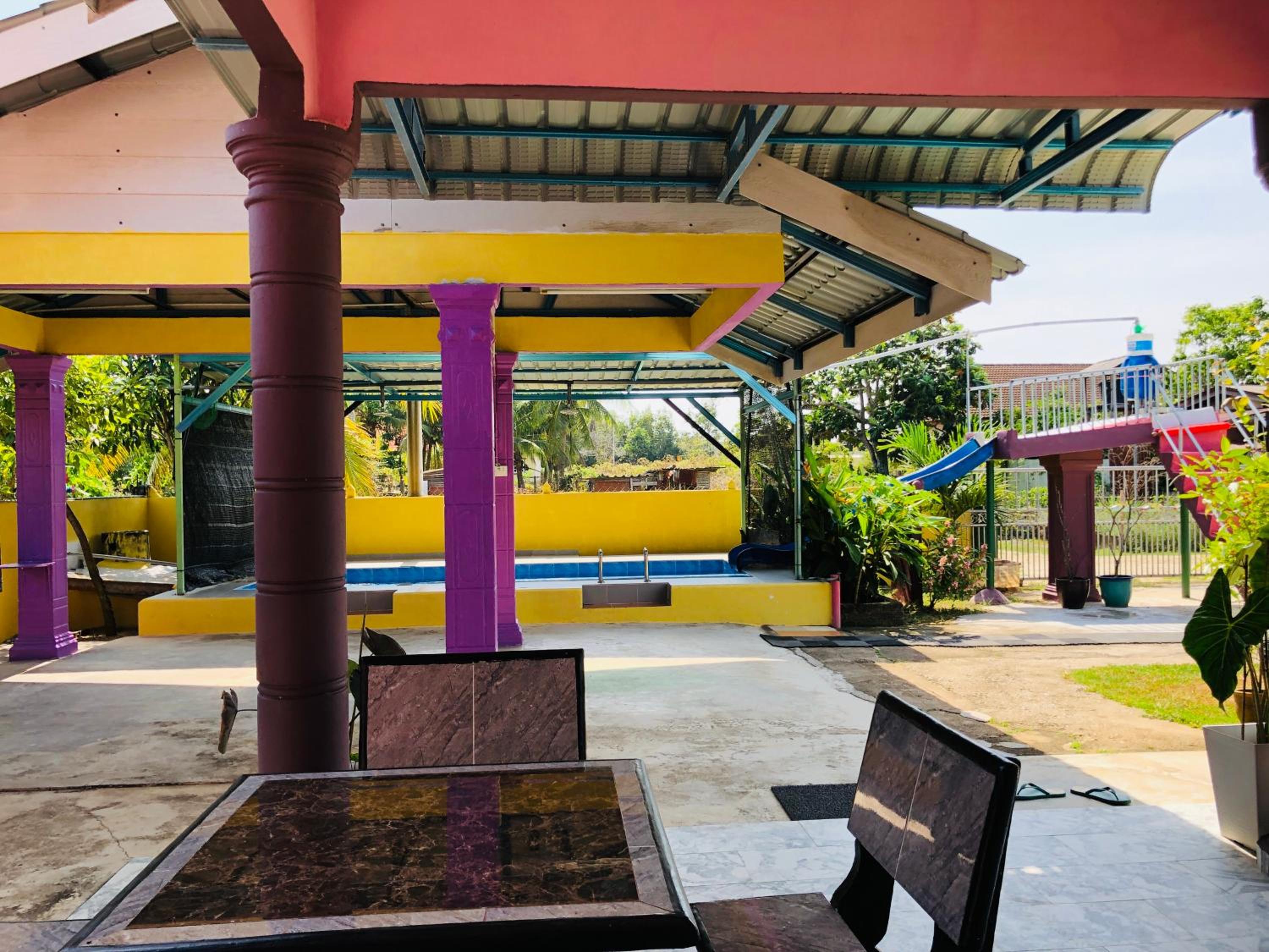 Private Pool Family - Homestay Tok Abah Dalam Rhu photo 3