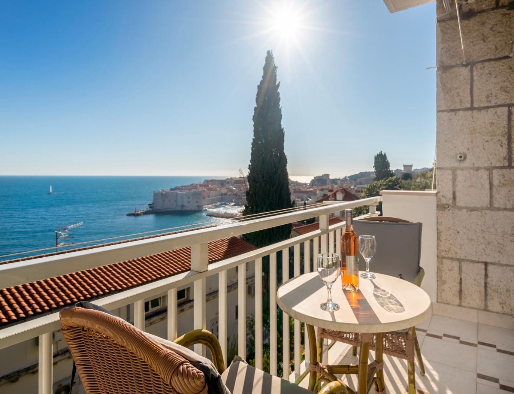 Apartments Banje Beach