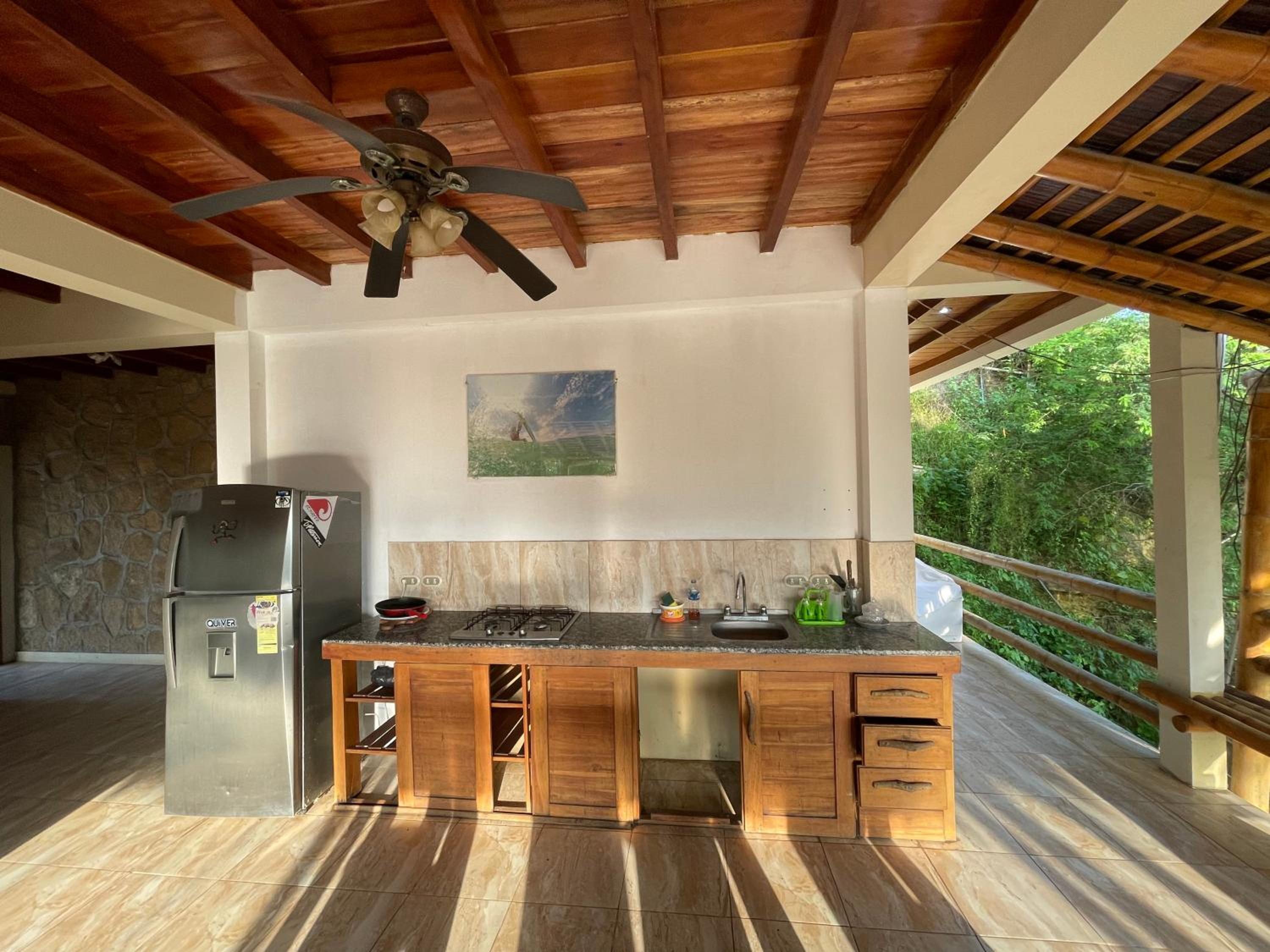 Punta Hills Montanita