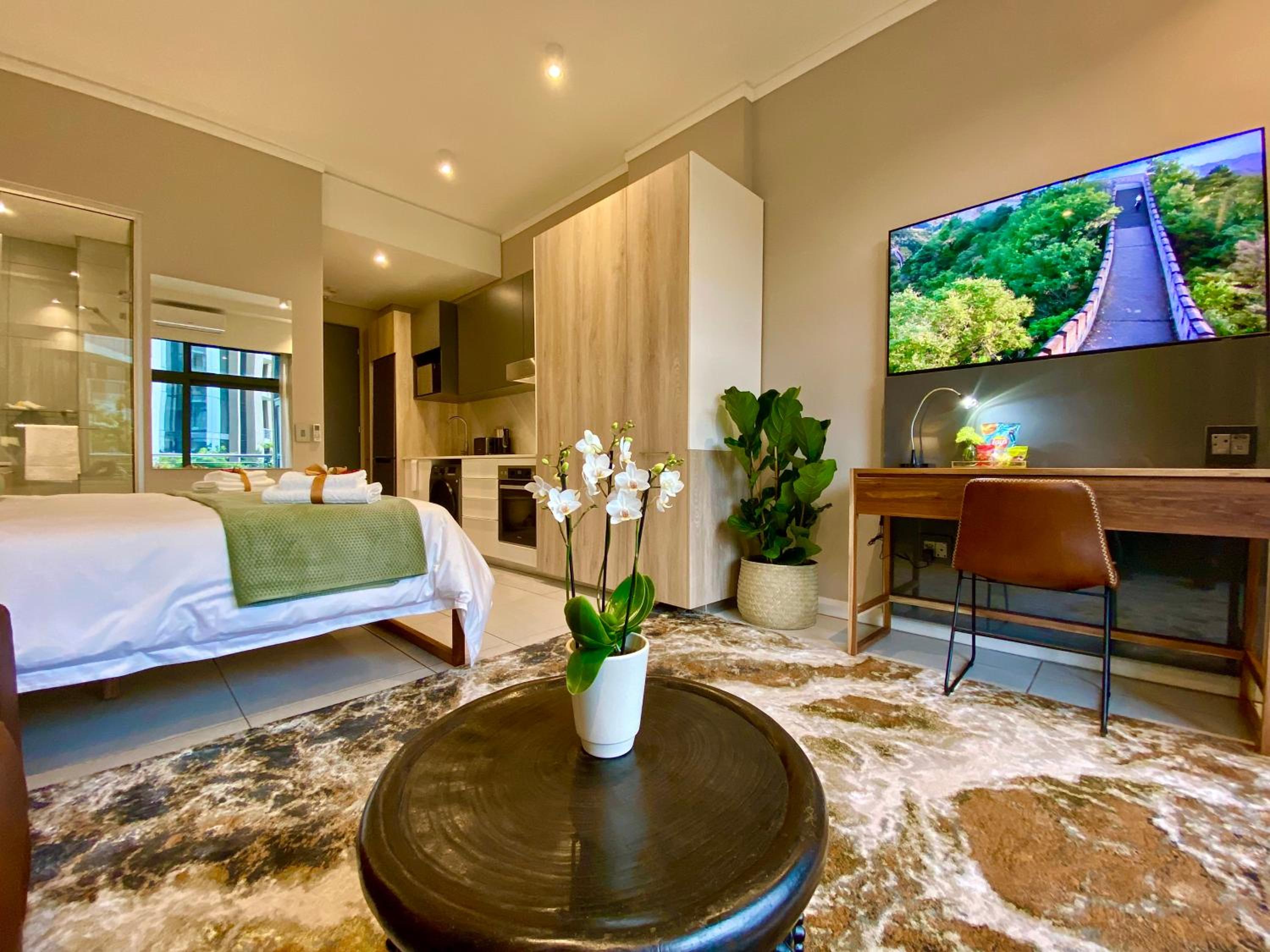 Menlyn Maine Residences - Kyoto king size xl bed
