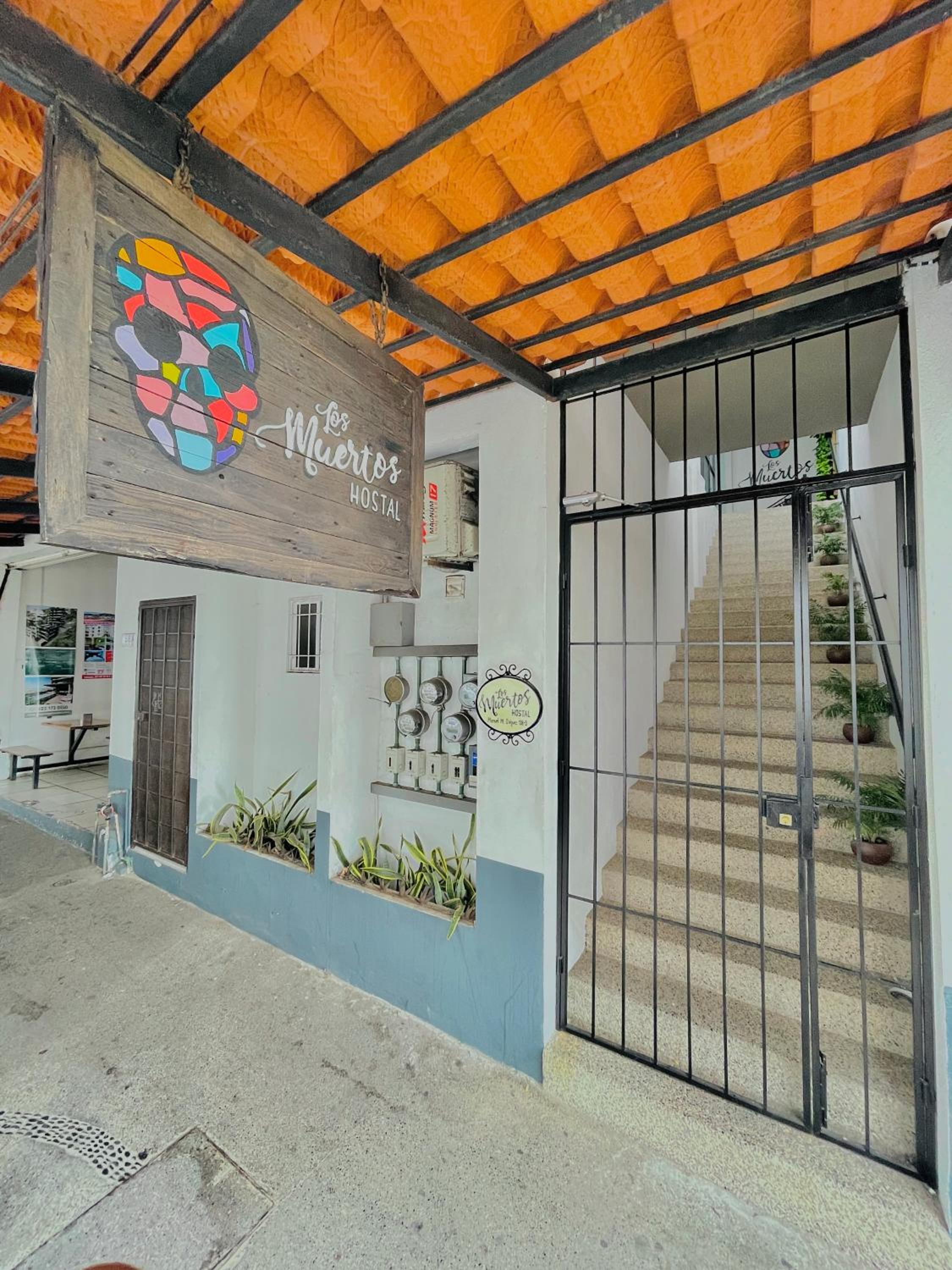 Hotel Los Muertos Hostal - Image 1