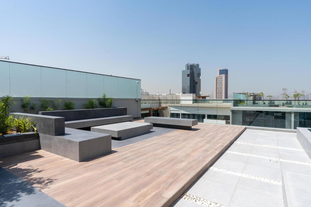 Ultimate Stay / Modern Studio / Swimming Pool View