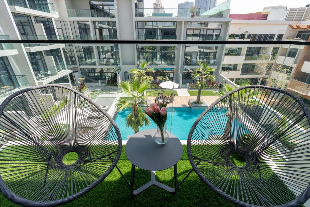Ultimate Stay / Modern Studio / Swimming Pool View