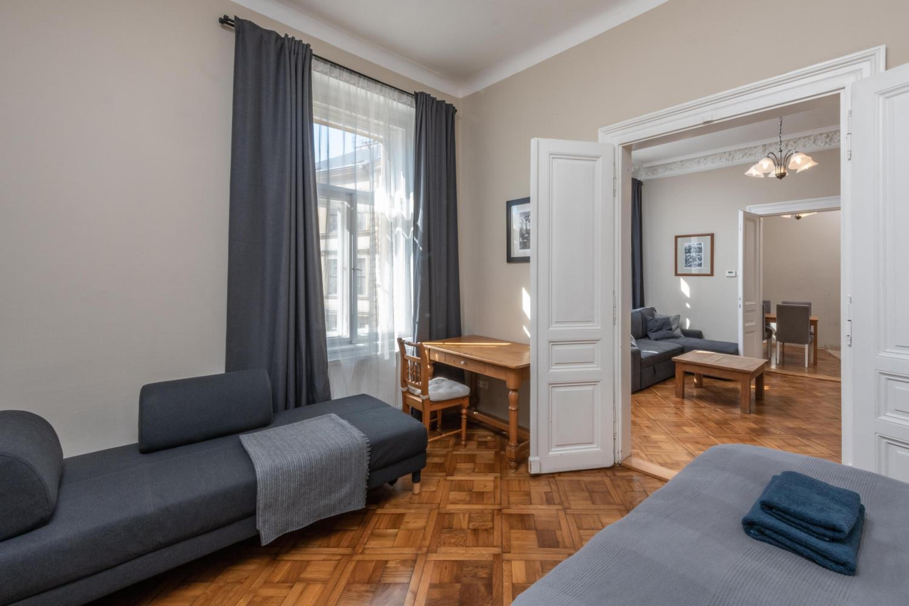 Liliova Apartments