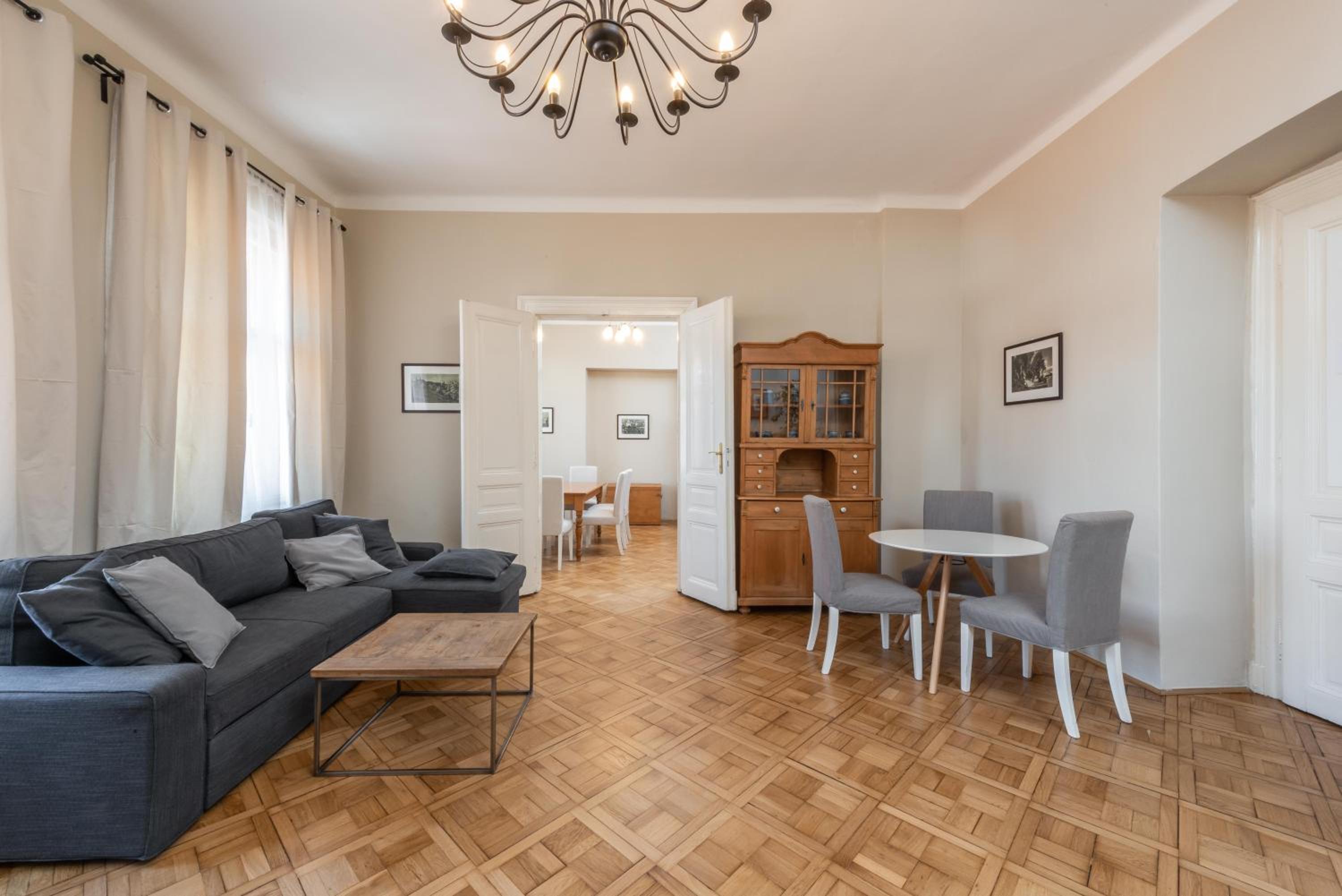 Liliova Apartments