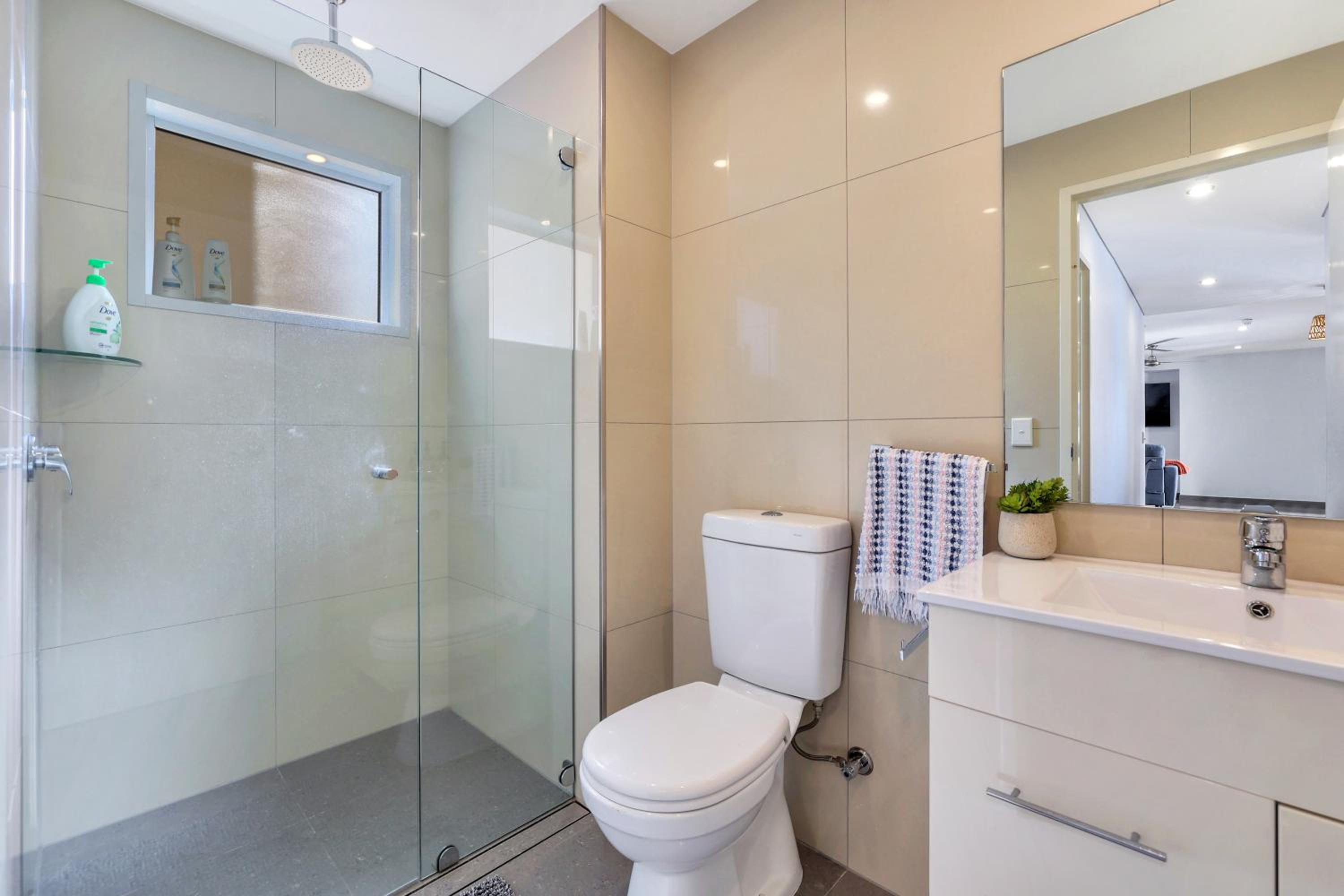 Darwin Inner City Oasis 2 Bed Apt view 4