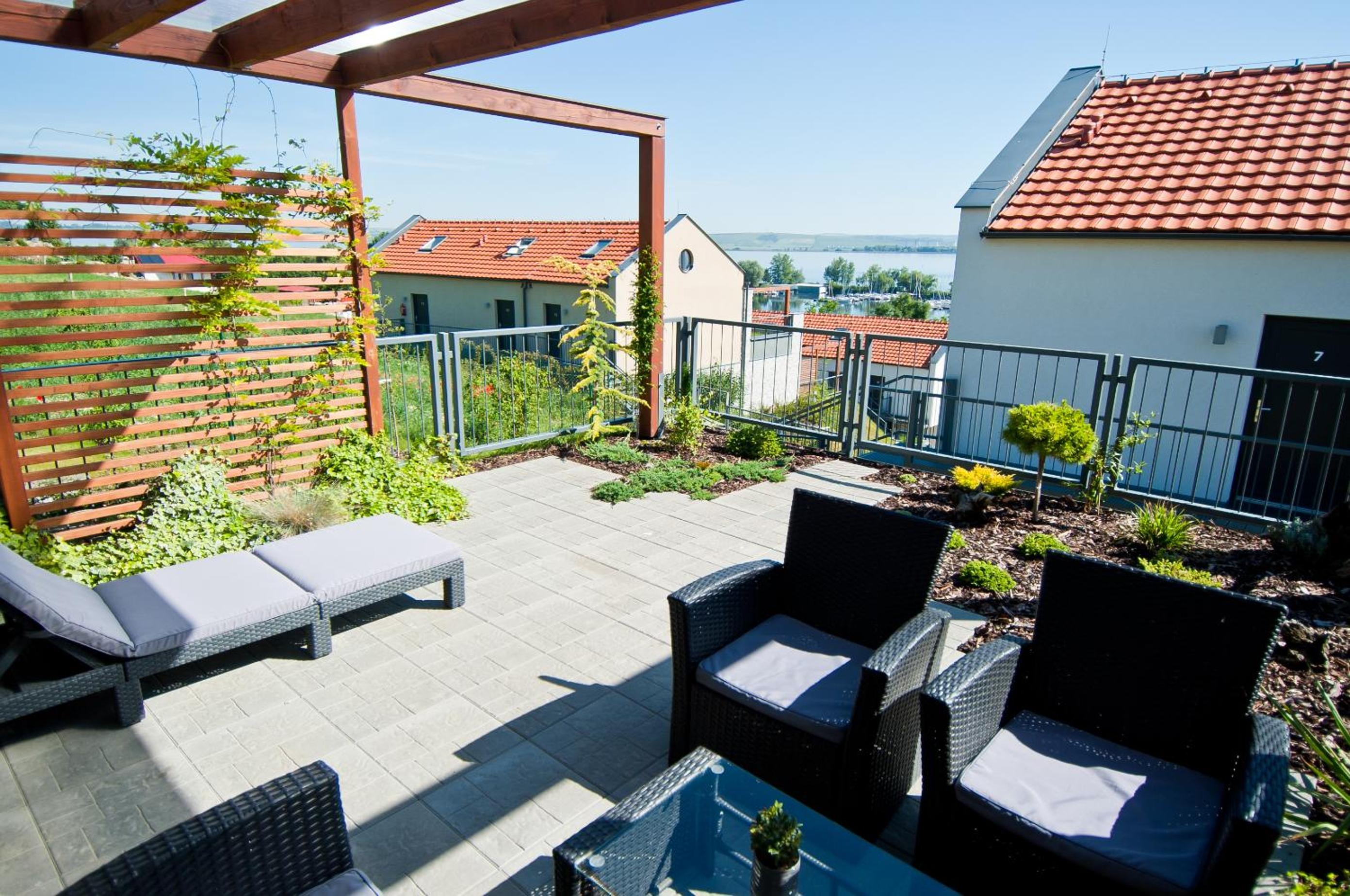 Apartmán Pálava 4 s terasou a výhledem na jezero