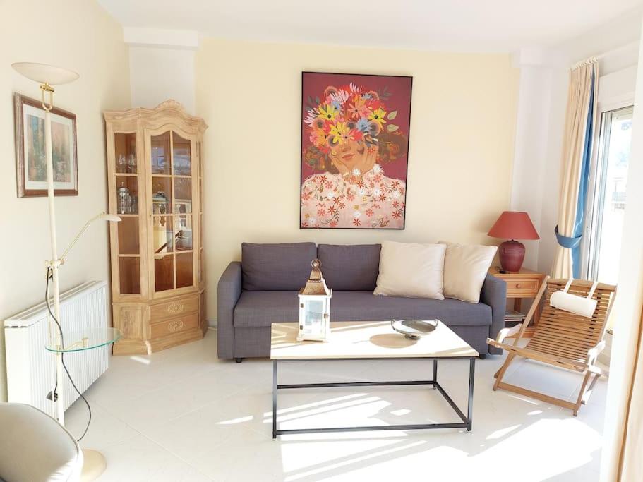Estupendo apartamento en primera línea de playa y con vistas al mar view 5