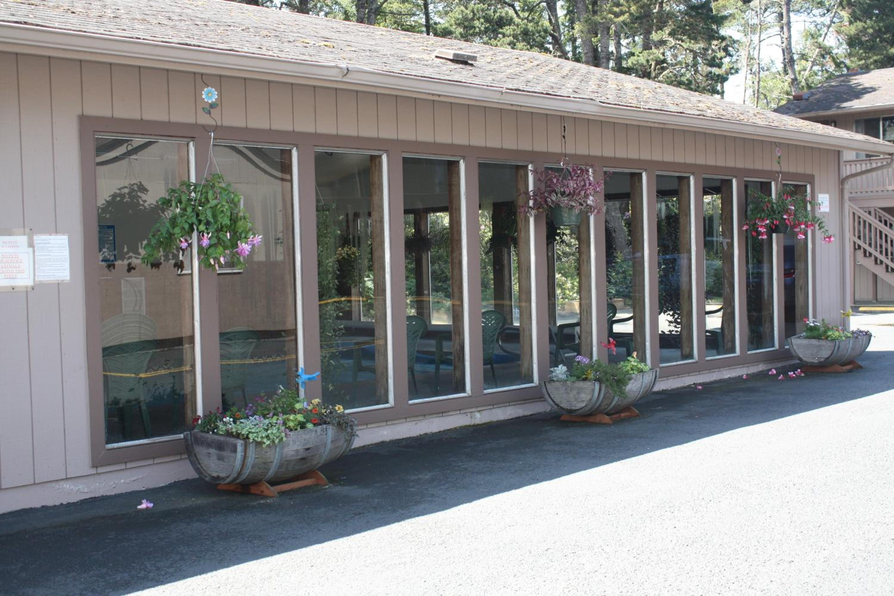 Economy Inn