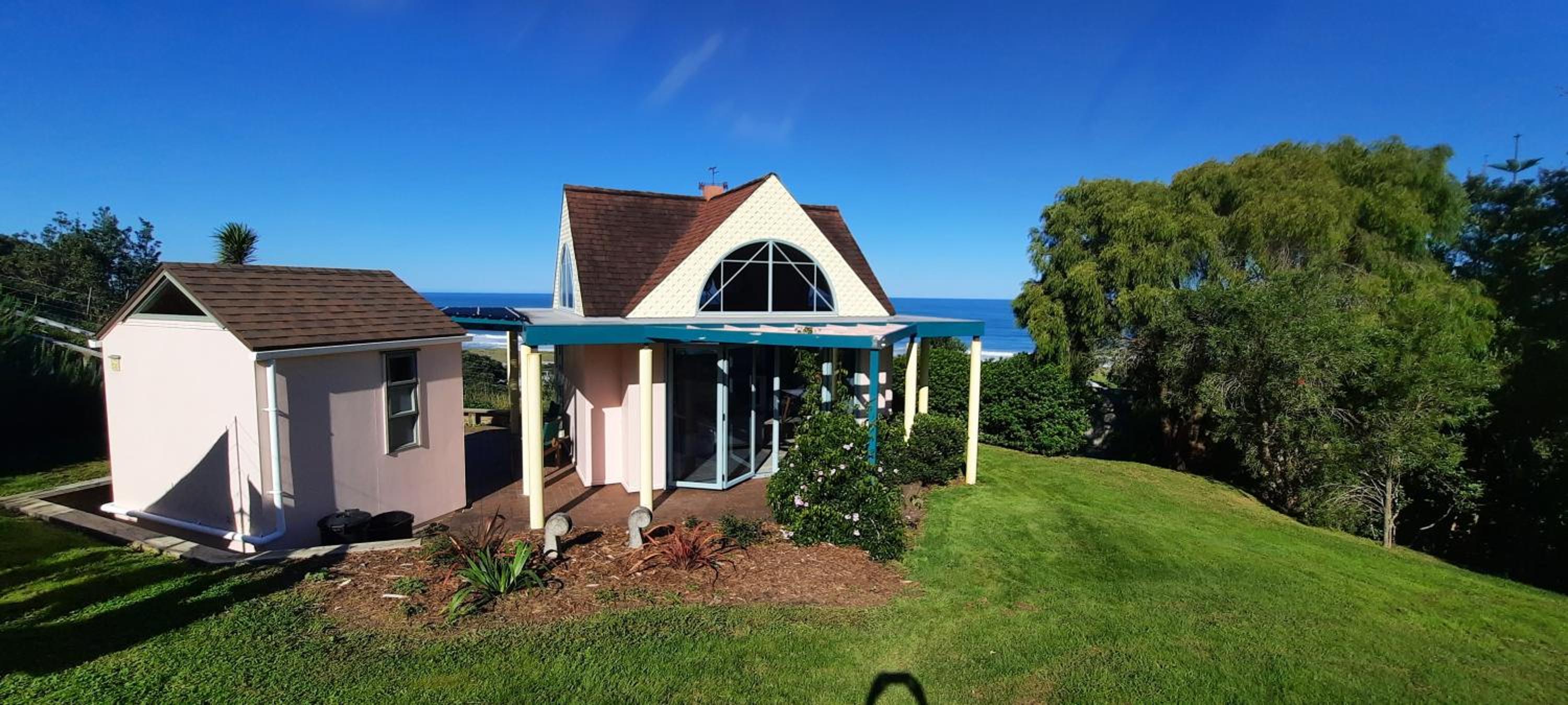 The Quarters Ocean-View Chalet