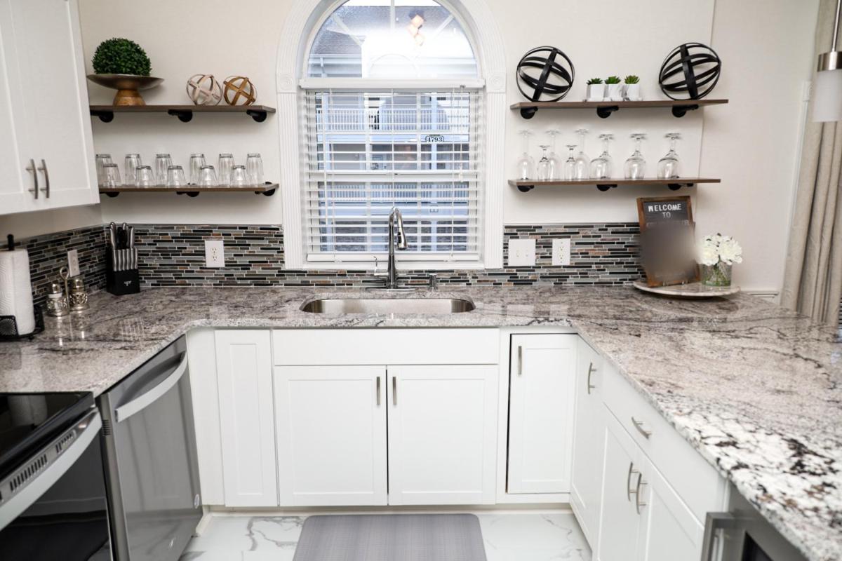 Gorgeous Condo on Golf Course Near Broadway at the Beach view 3