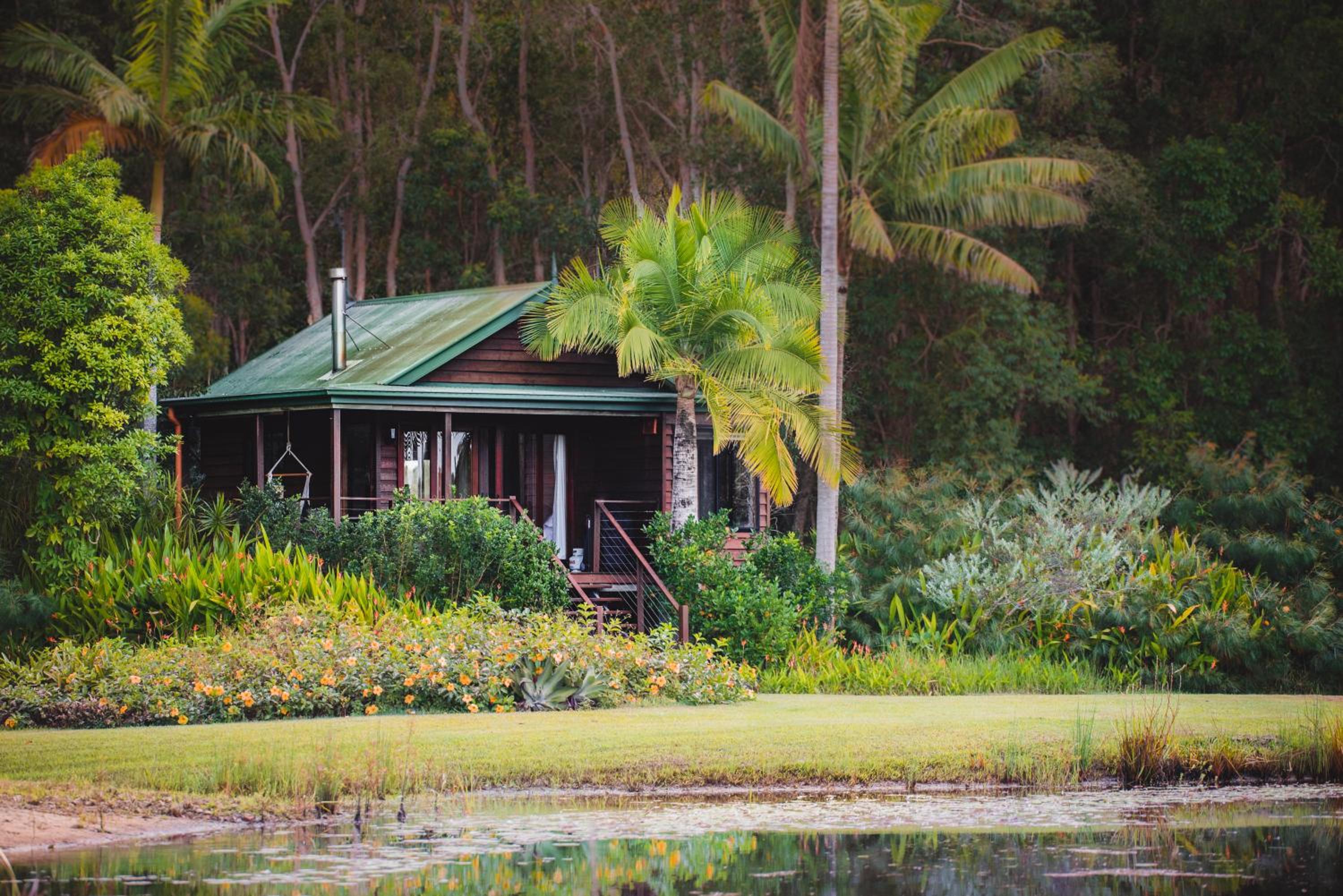 Hotel Lake Weyba Cottages Noosa