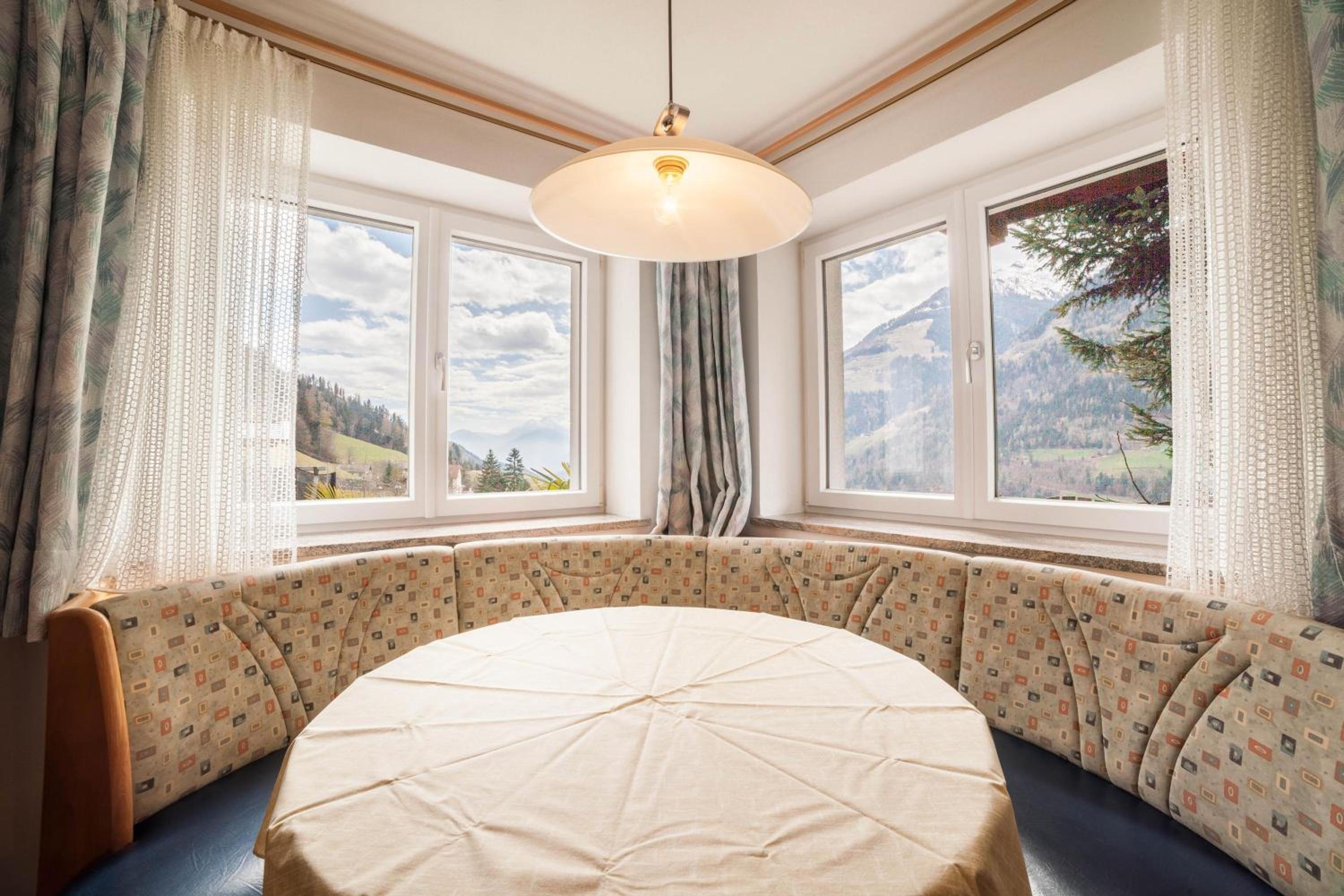 Ferienwohnung Hirzer en Saltusio — dining