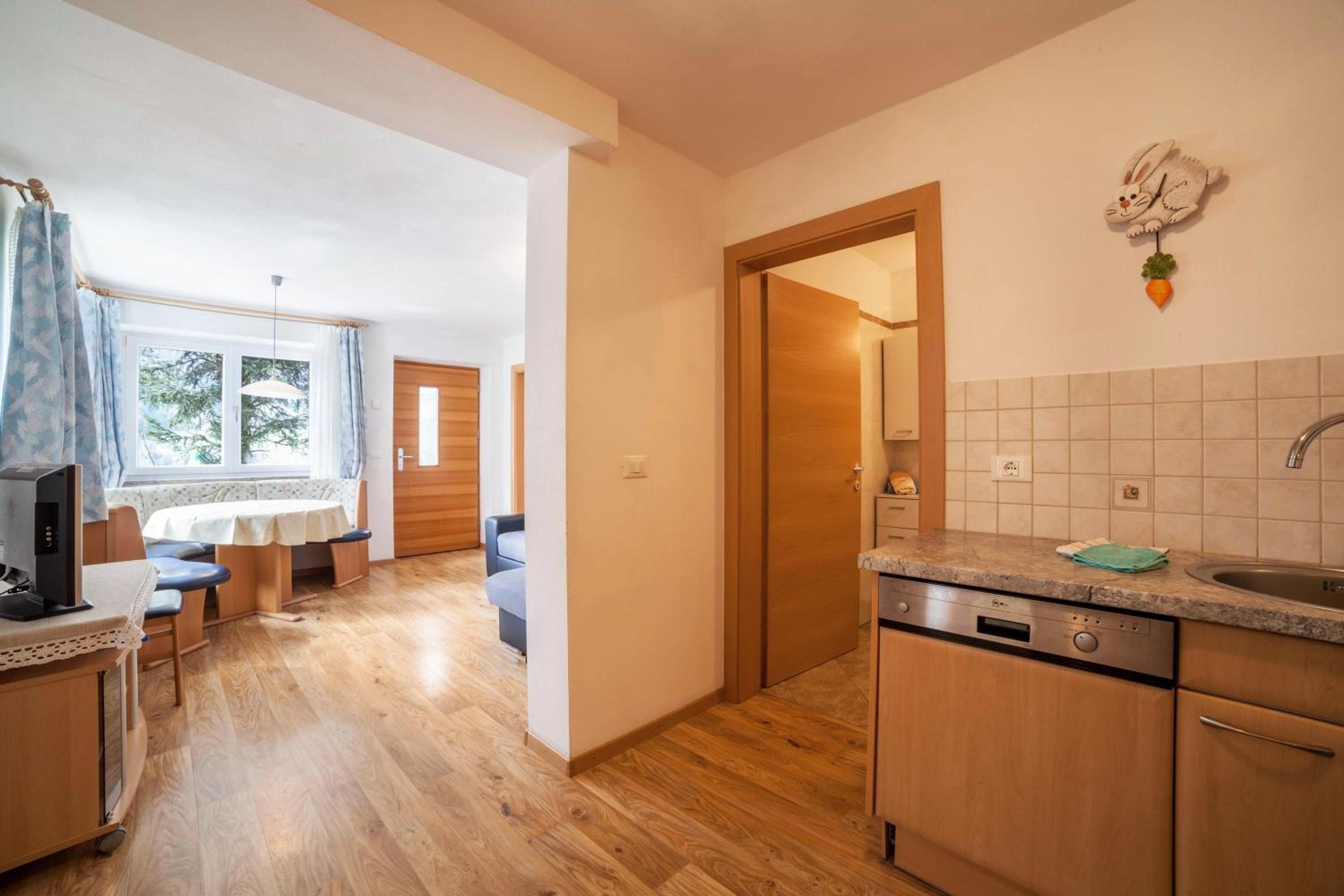 Ferienwohnung Hirzer en Saltusio — kitchen
