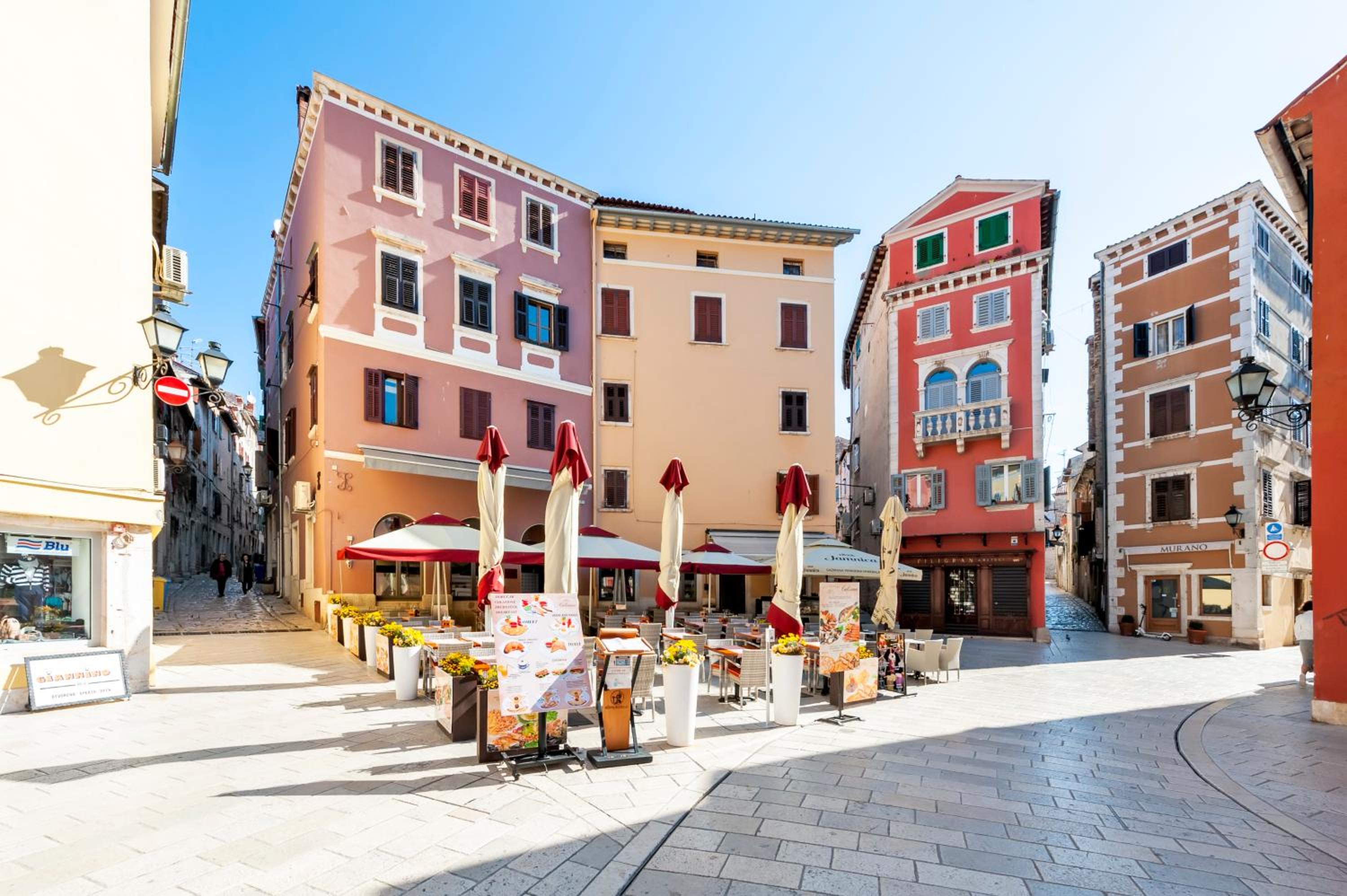 BELLA CAMPAGNA - Luxury Two Bedroom Apartment