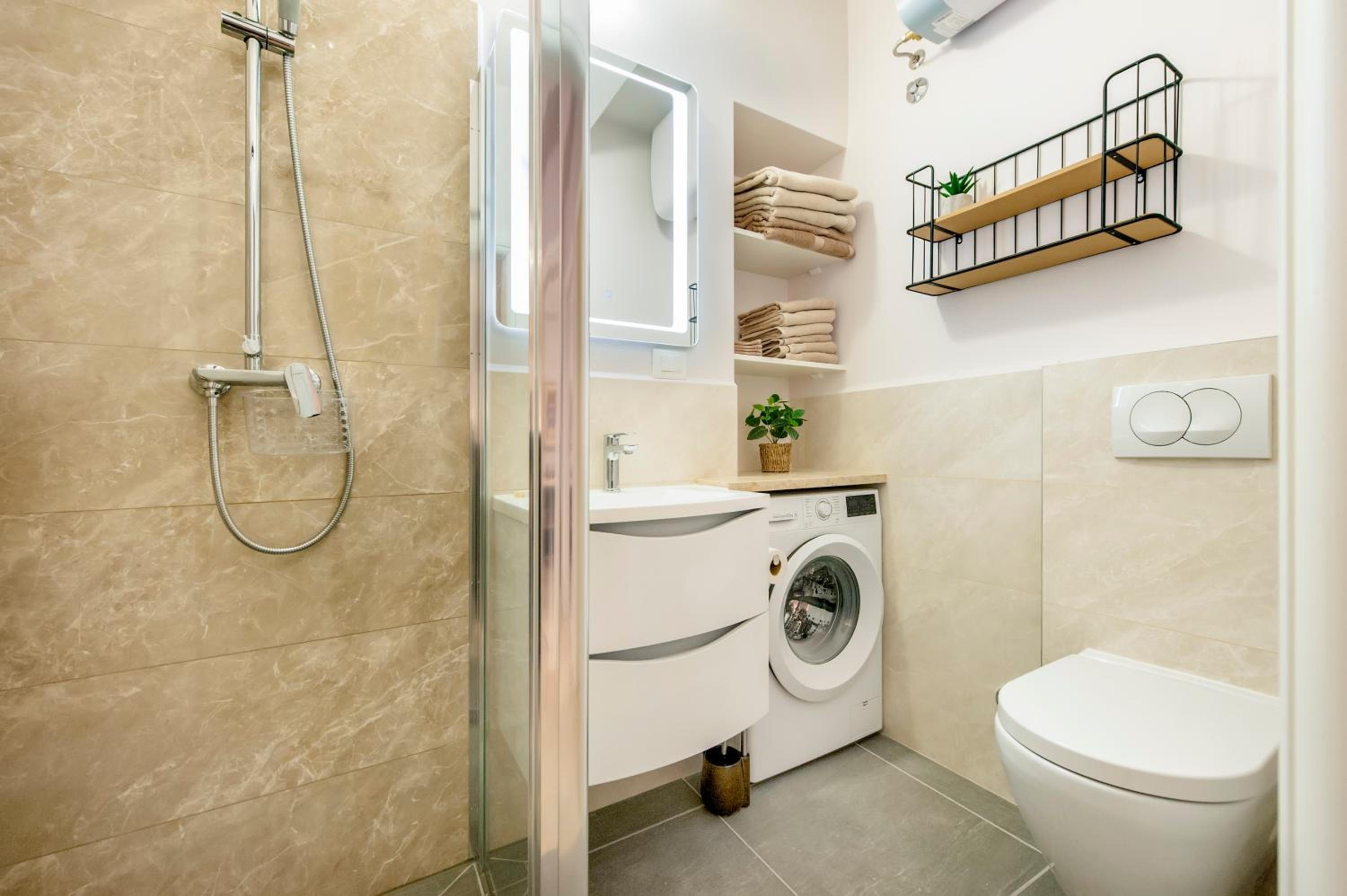 BELLA CAMPAGNA - Luxury Two Bedroom Apartment