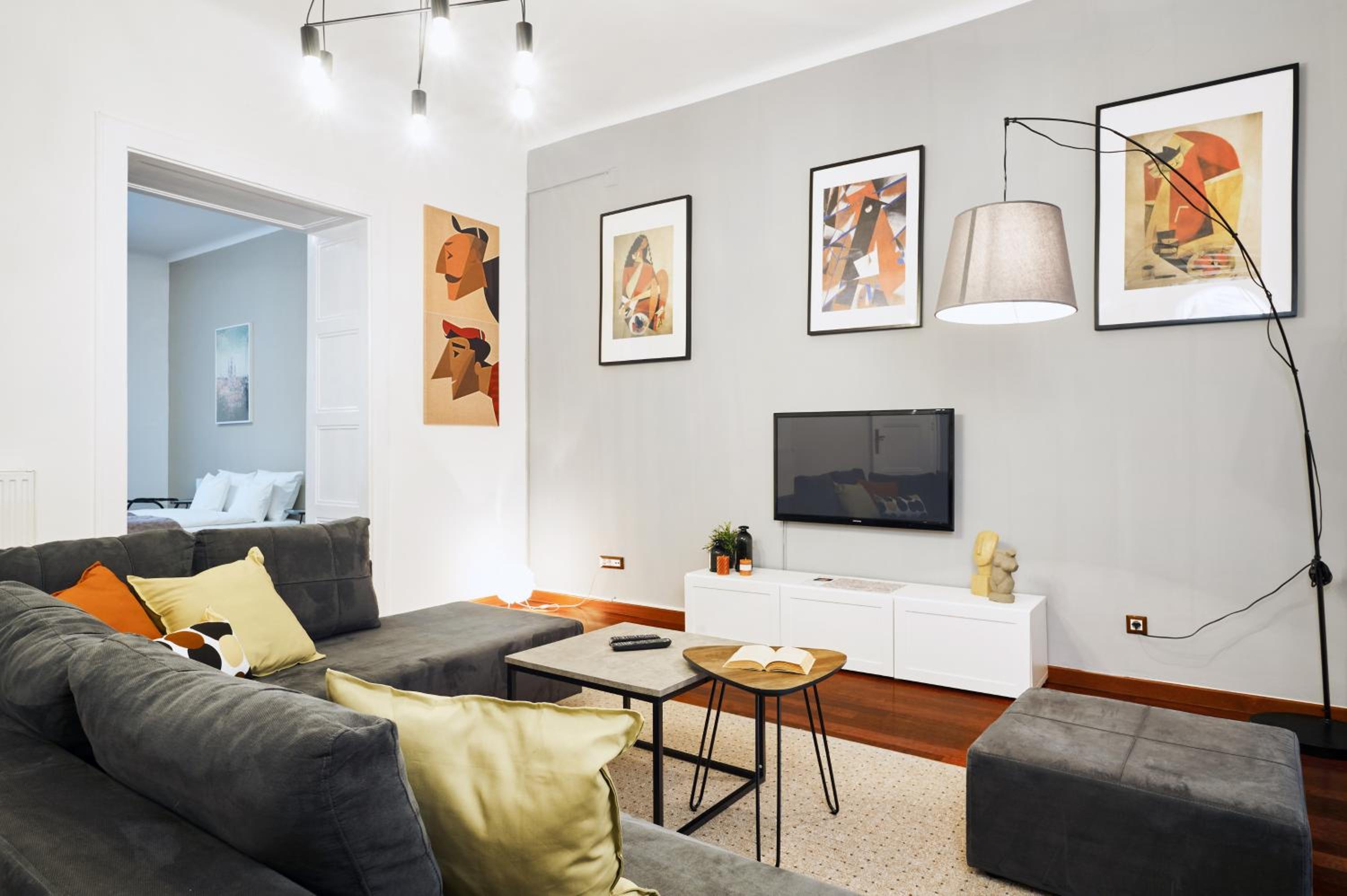 Irundo Downtown Apartments