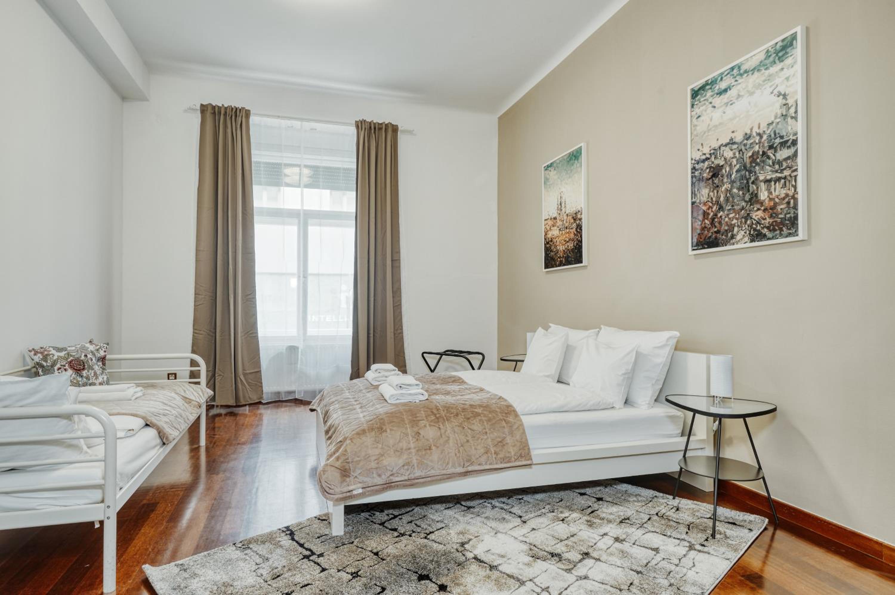 Irundo Downtown Apartments