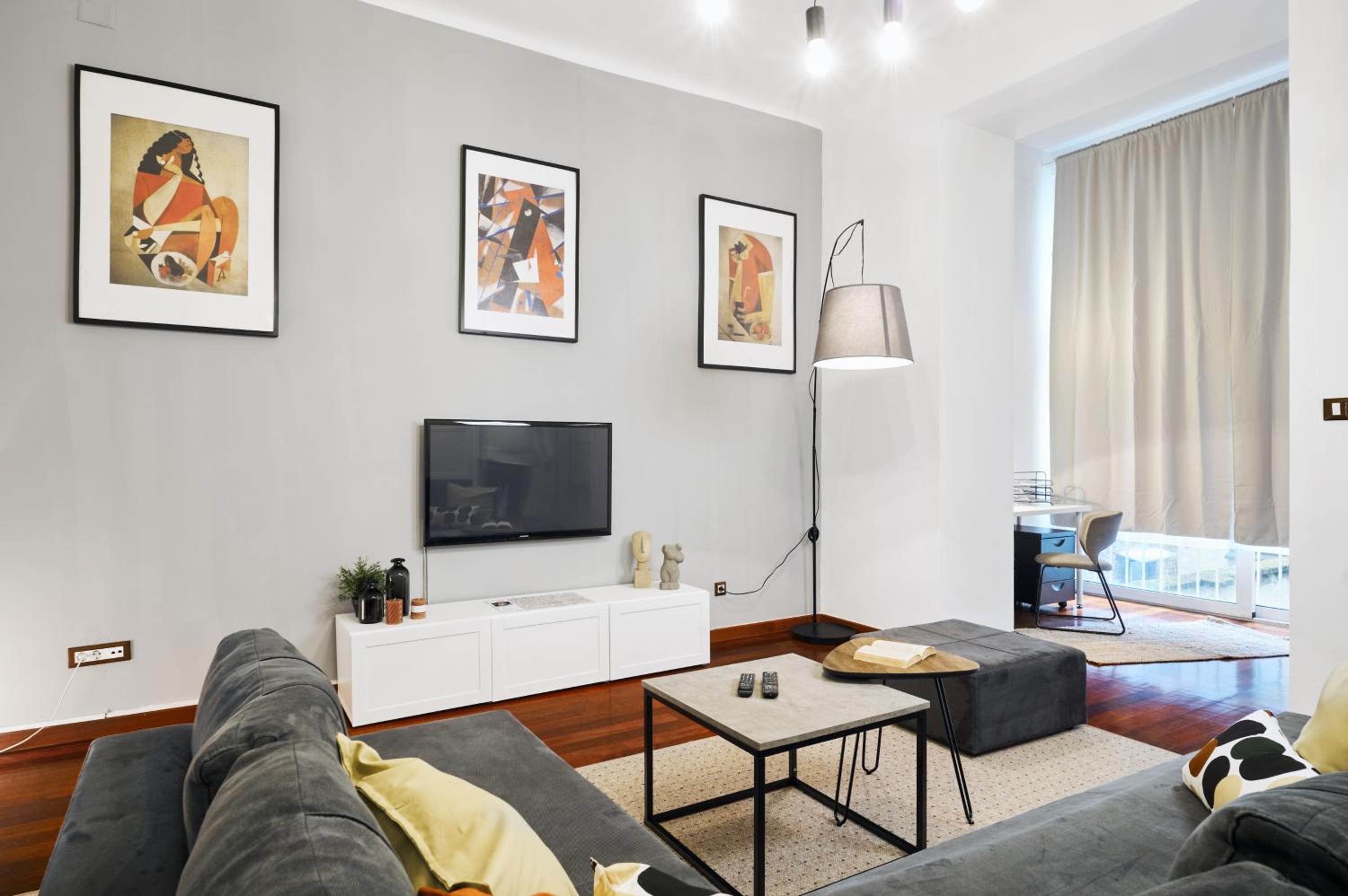 Irundo Downtown Apartments