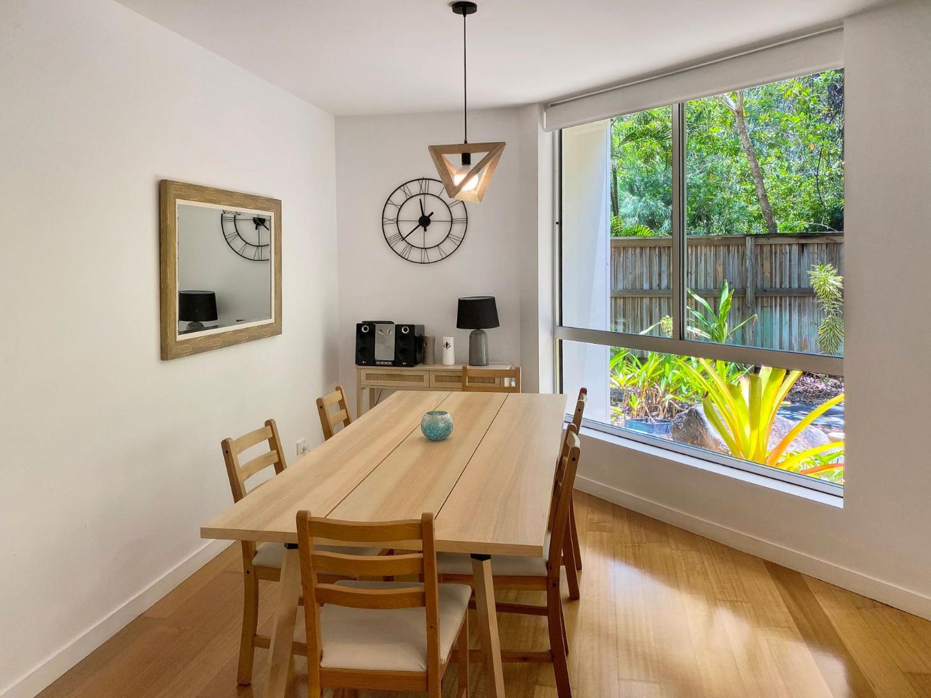 Maggies Beachfront Apartment 9