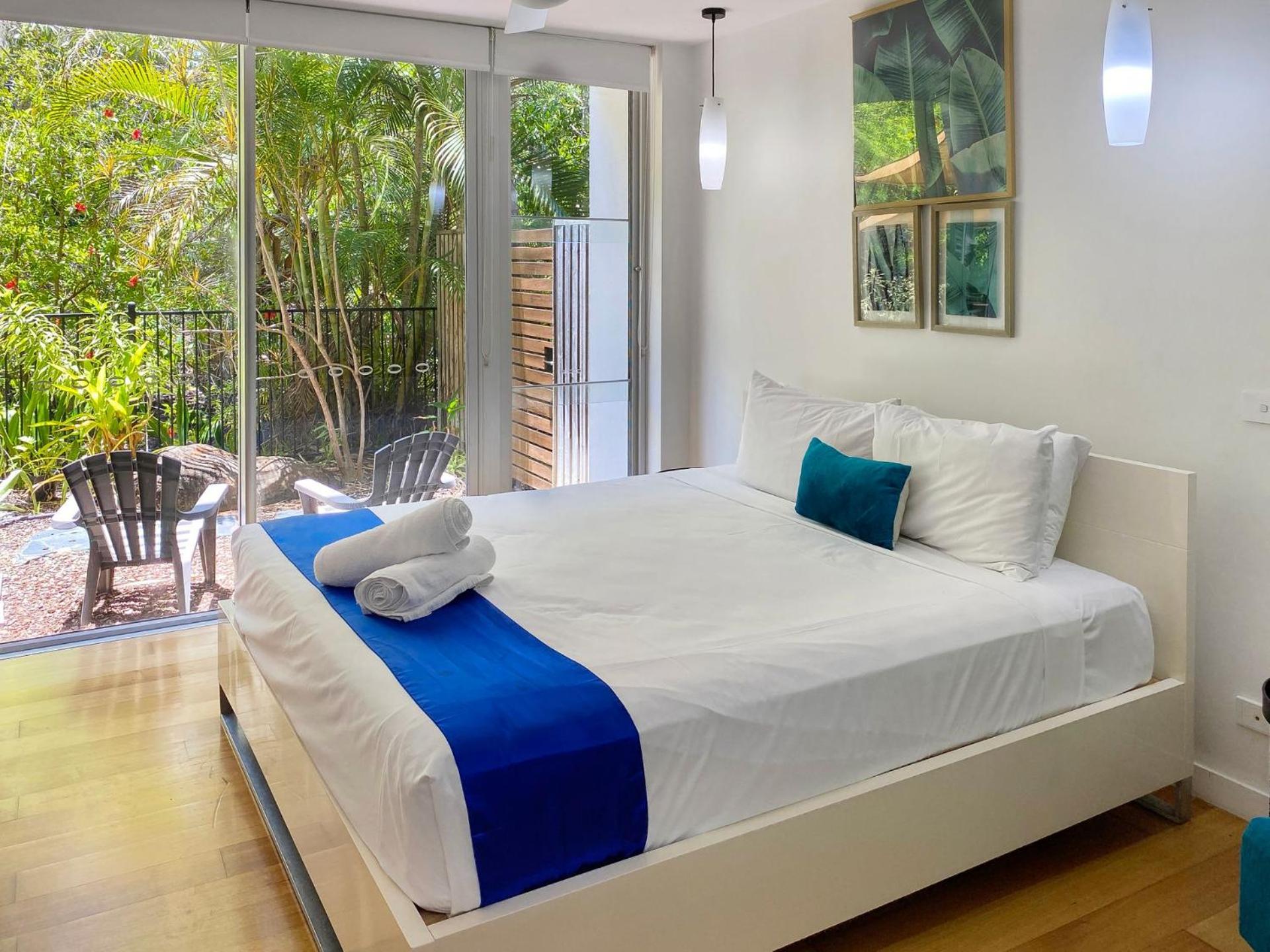 Maggies Beachfront Apartment 9
