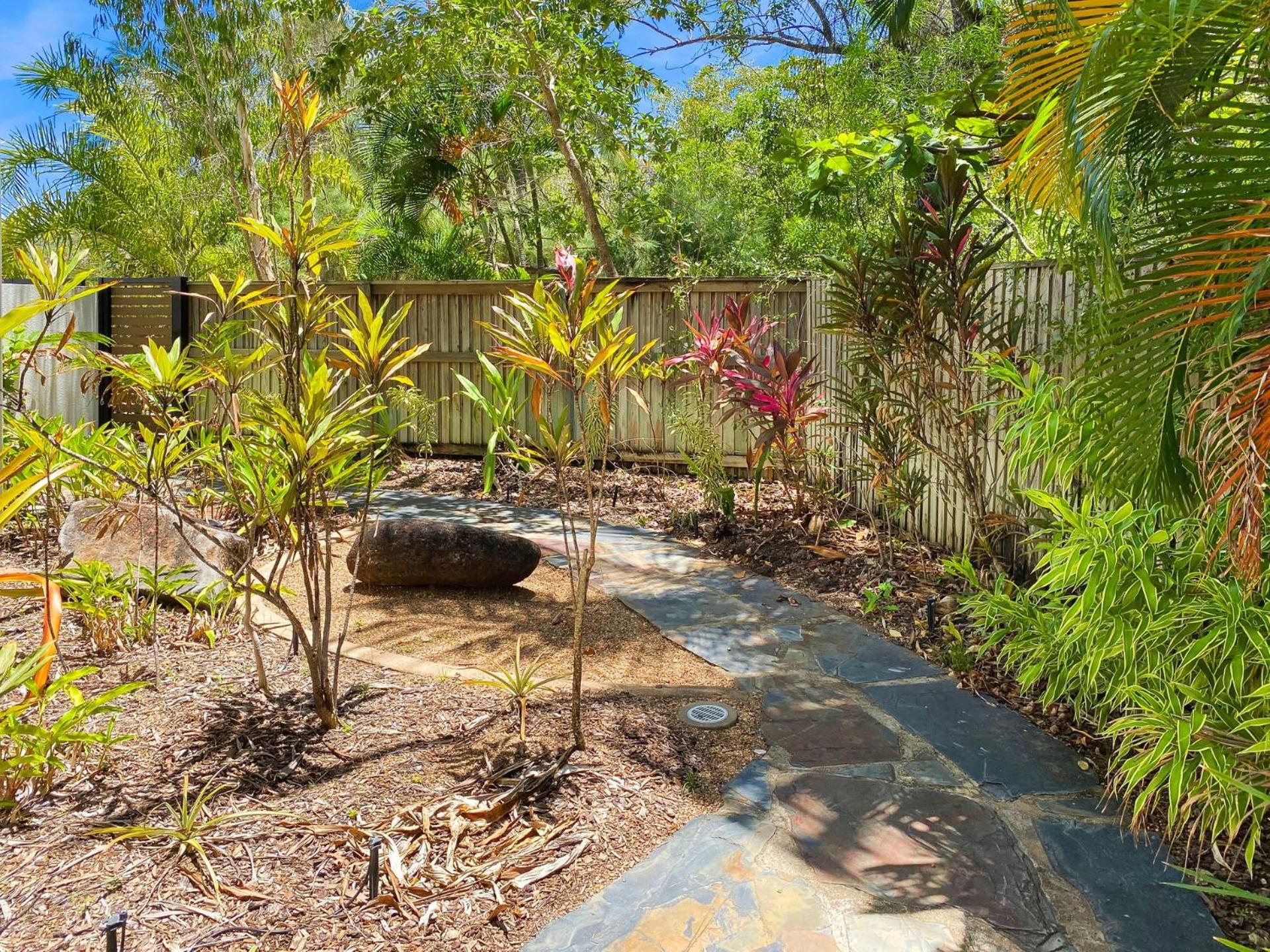 Maggies Beachfront Apartment 9