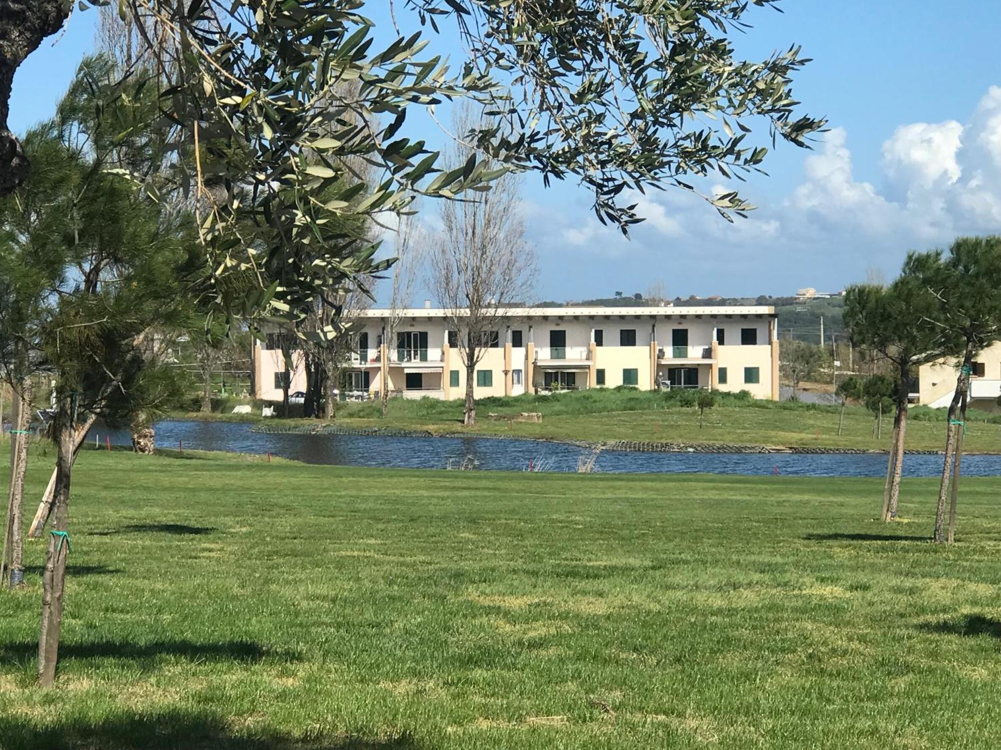 Appartamento Verde Golf view 4