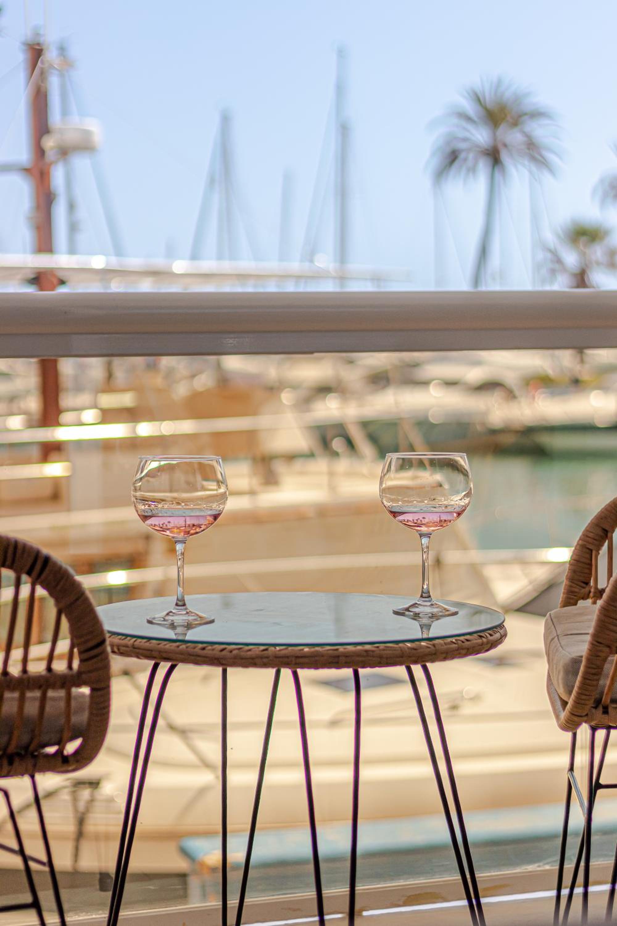 Puerto Marina Apartment