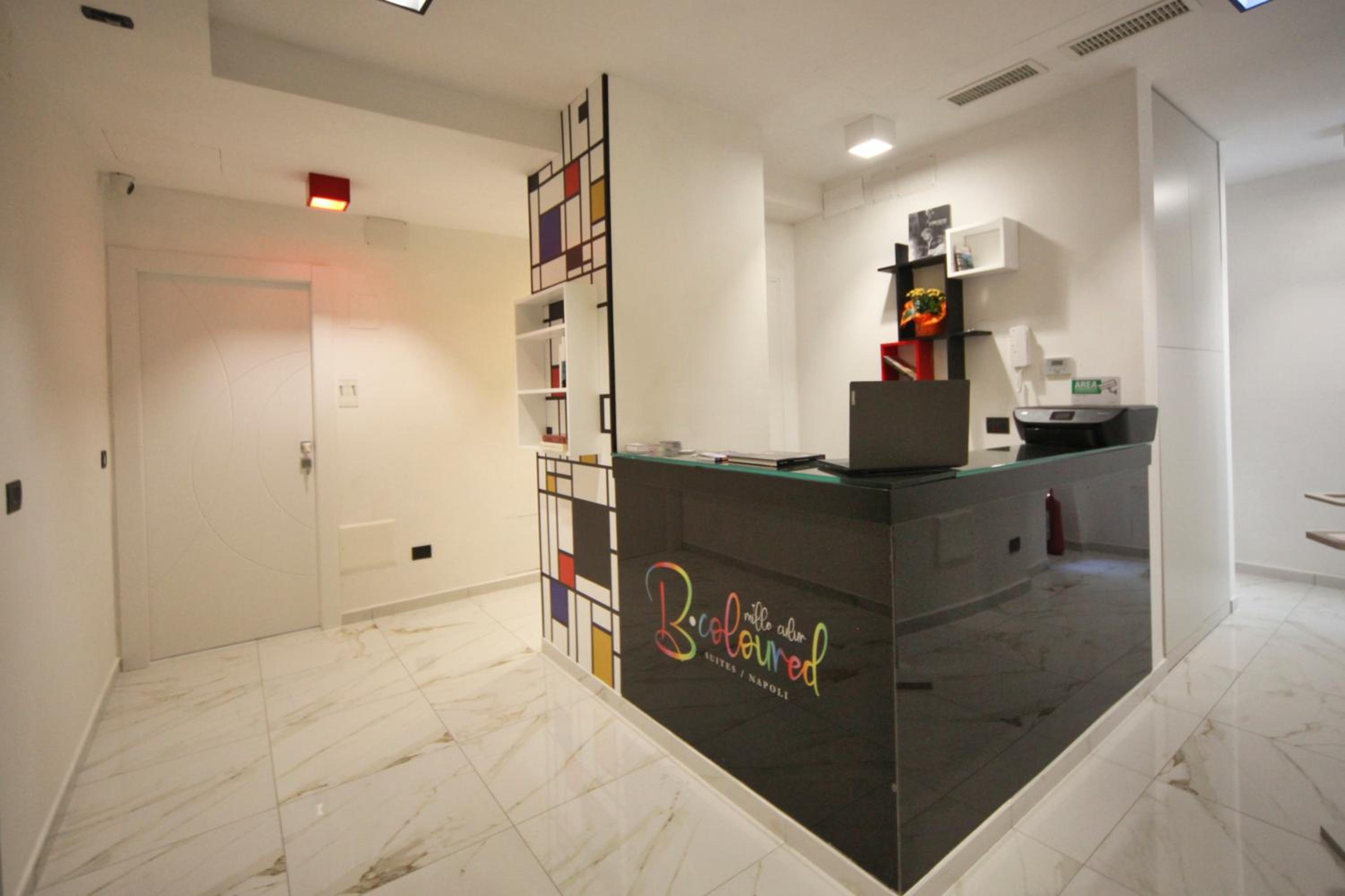 Be Coloured - Boutique Art Rooms in Naples