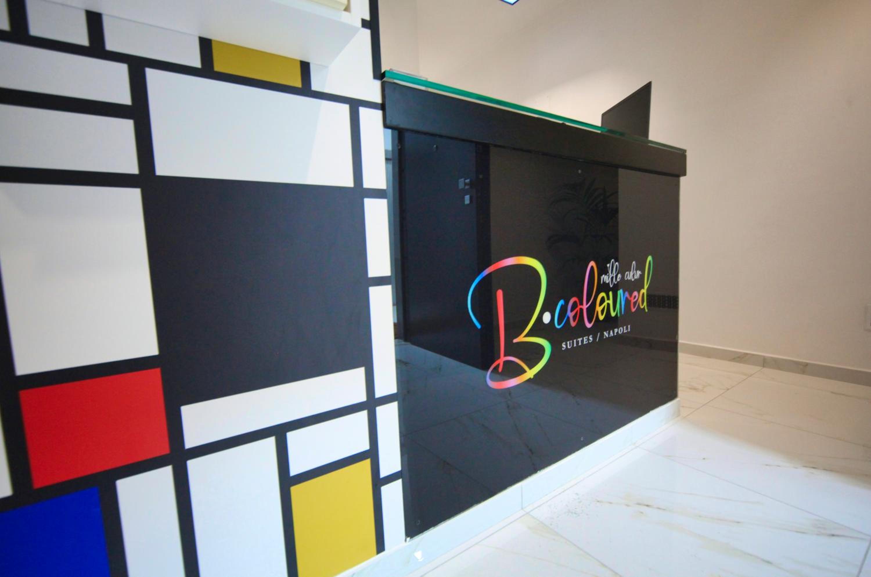 Be Coloured - Boutique Art Rooms in Naples