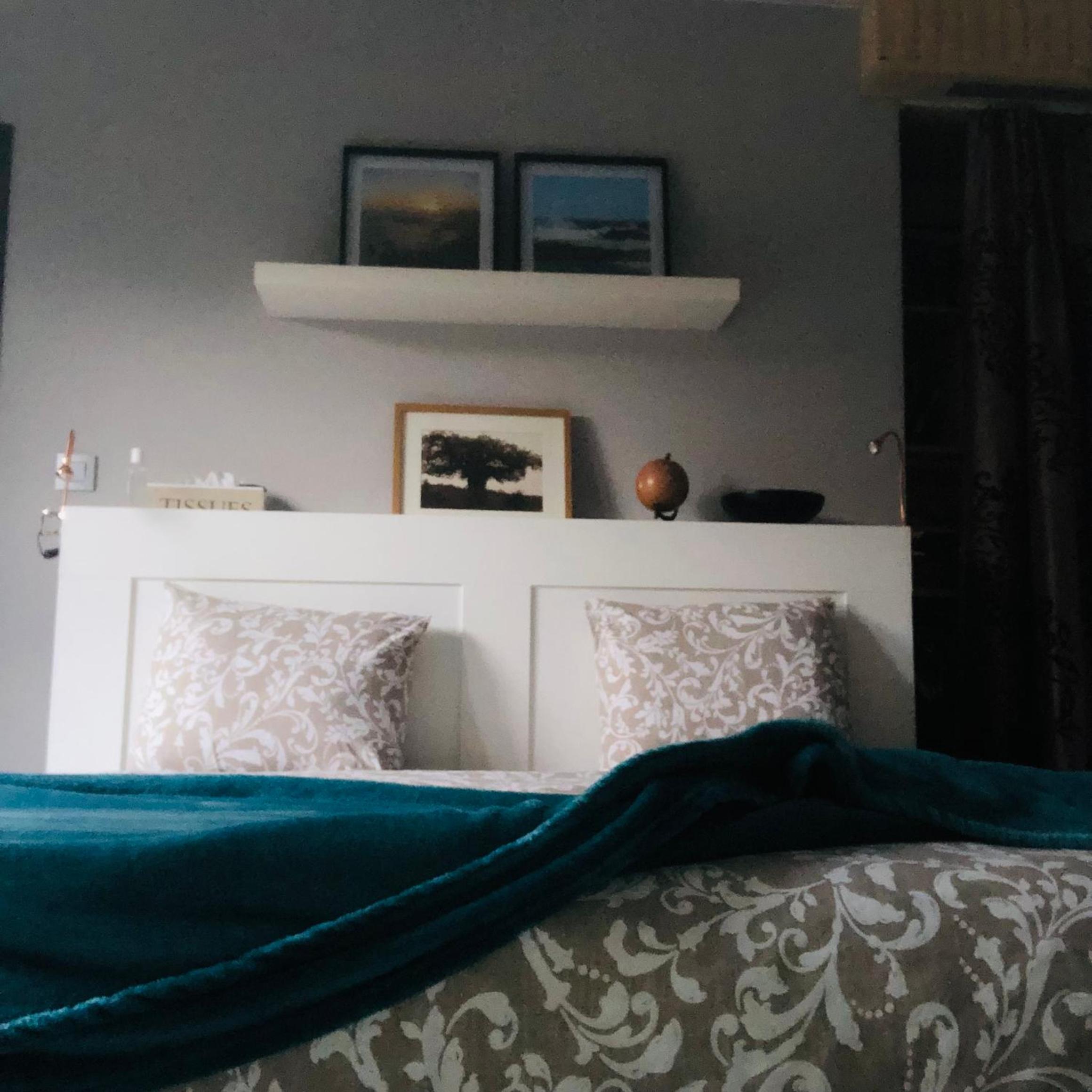 Selemo B&B - Business and leisure - guestroom with private entrance - ensuite bathroom - free parking