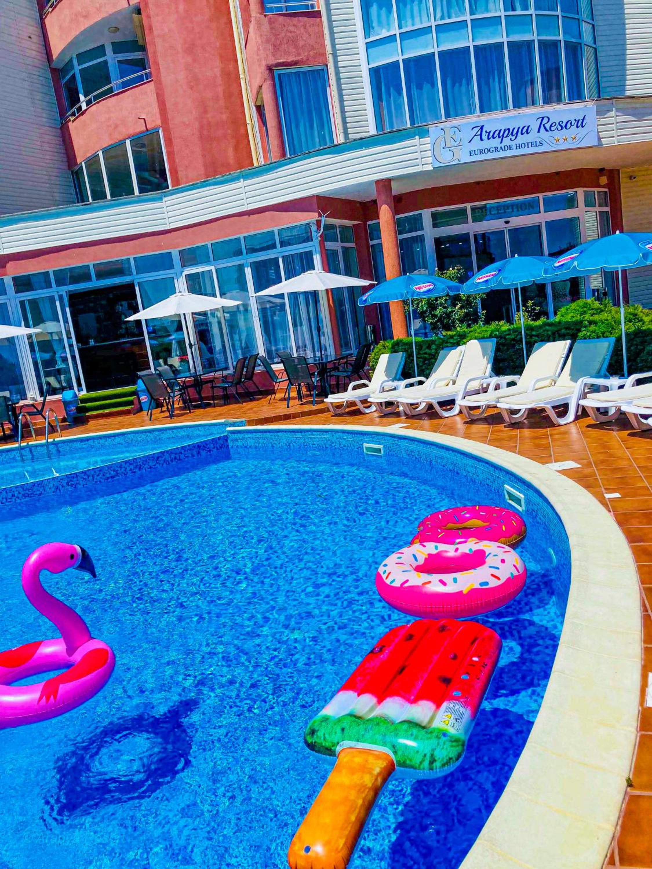 swimming pool