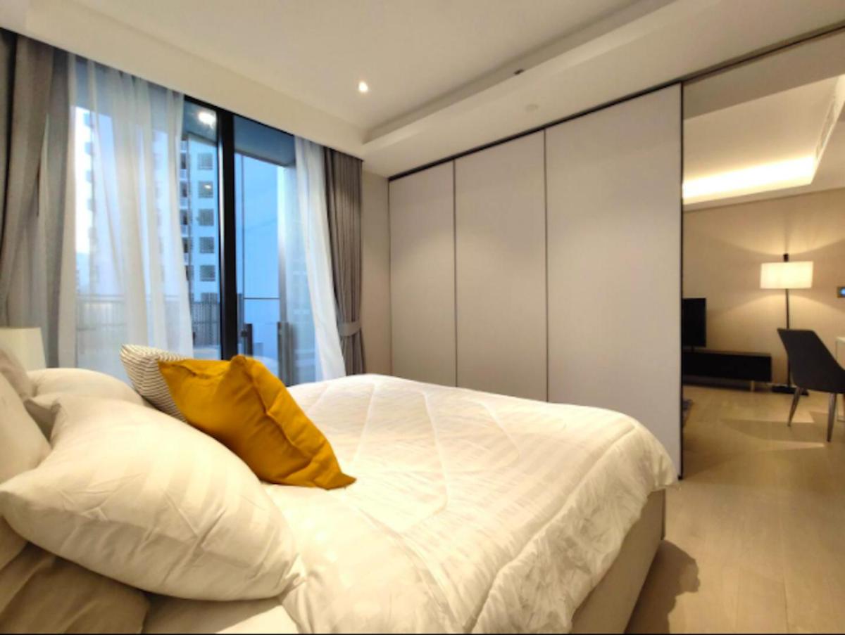 Circle Sukhumvit 11#Luxury#Pool#Gym#BTS Nana&MRT Sukhumvit#1BR#Max2ppl