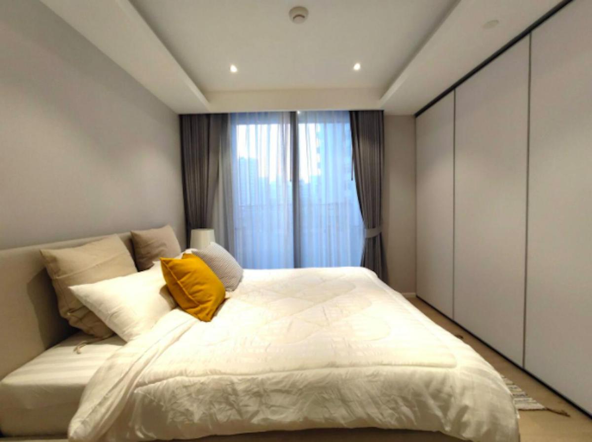 Circle Sukhumvit 11#Luxury#Pool#Gym#BTS Nana&MRT Sukhumvit#1BR#Max2ppl